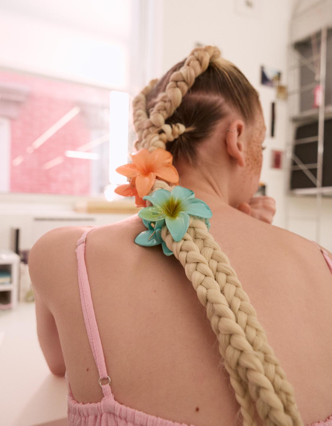 2-pack of flower hair clips