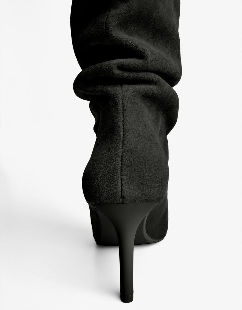 Stiletto heel boots with slits-BLACK