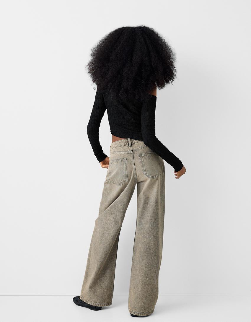 Asimetrik kenarlı uzun kollu gofre kumaş t-shirt-Siyah-1