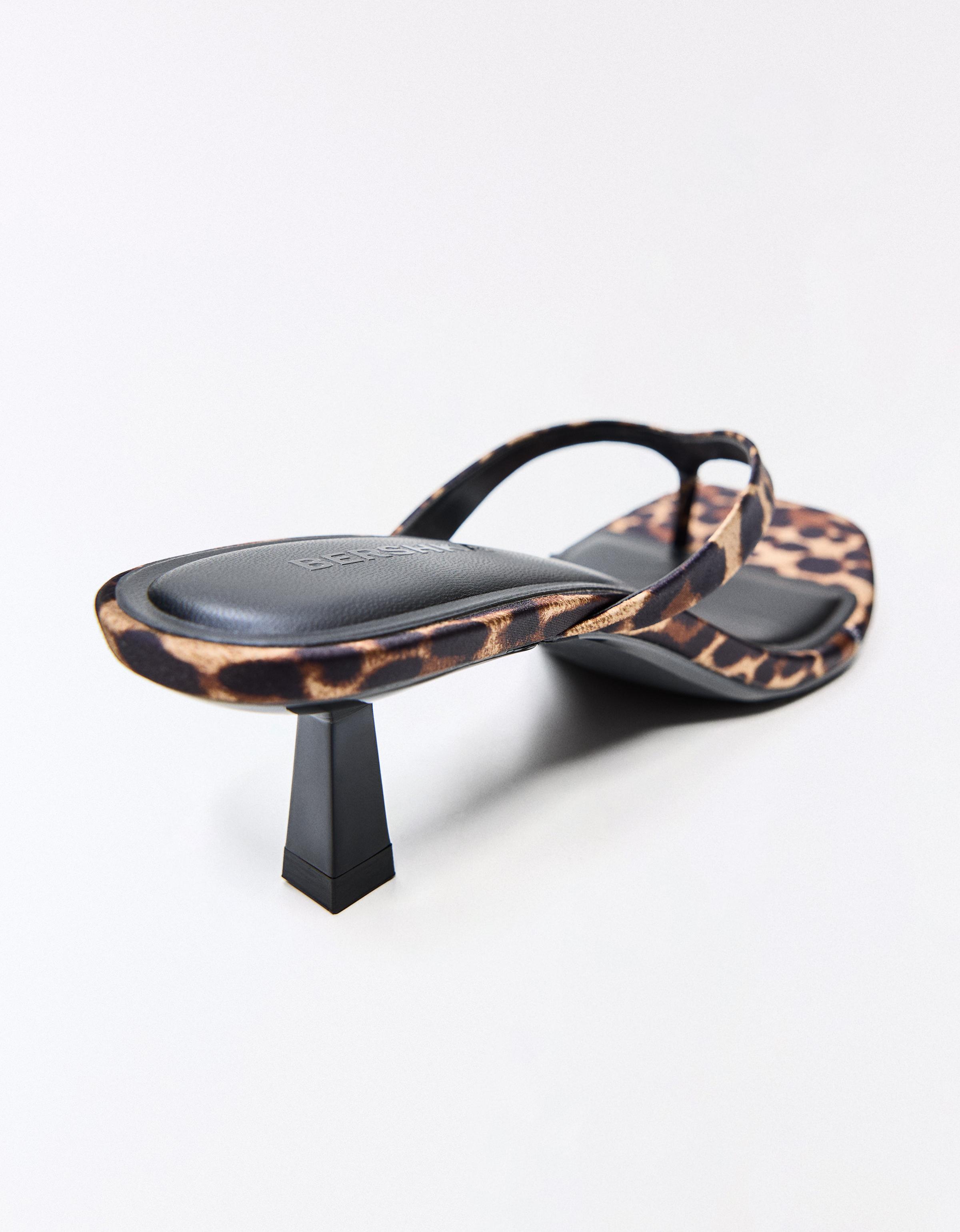Thong heeled sandals — ANIMAL PRINT