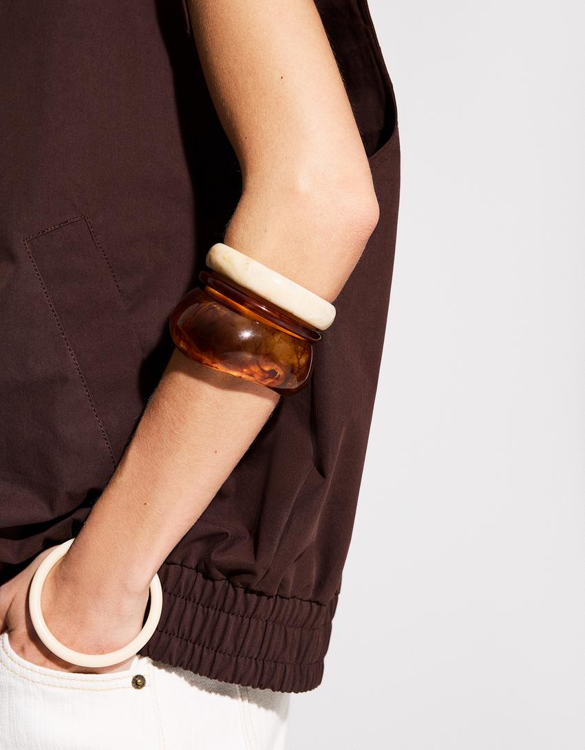 4-pack of mother-of-pearl-effect bracelets-Brown