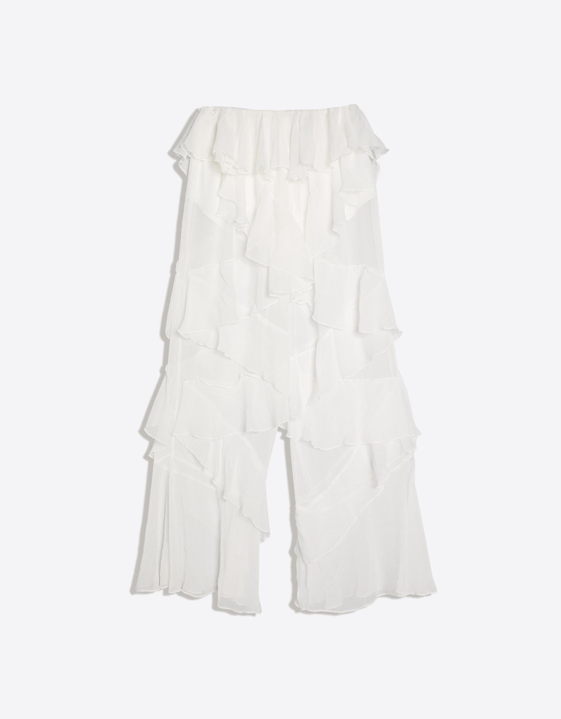Flowing trousers with ruffles