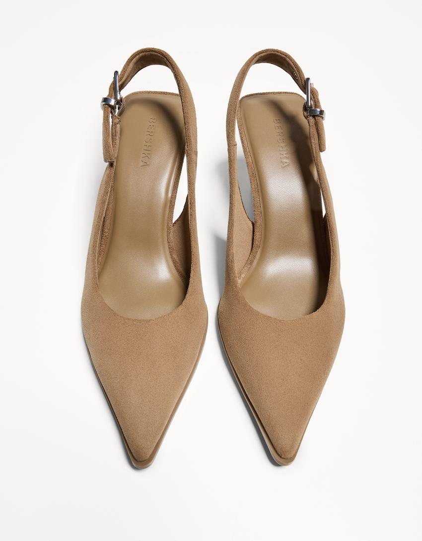 Slingback-sko med kitten-hæl-Hudfarvet