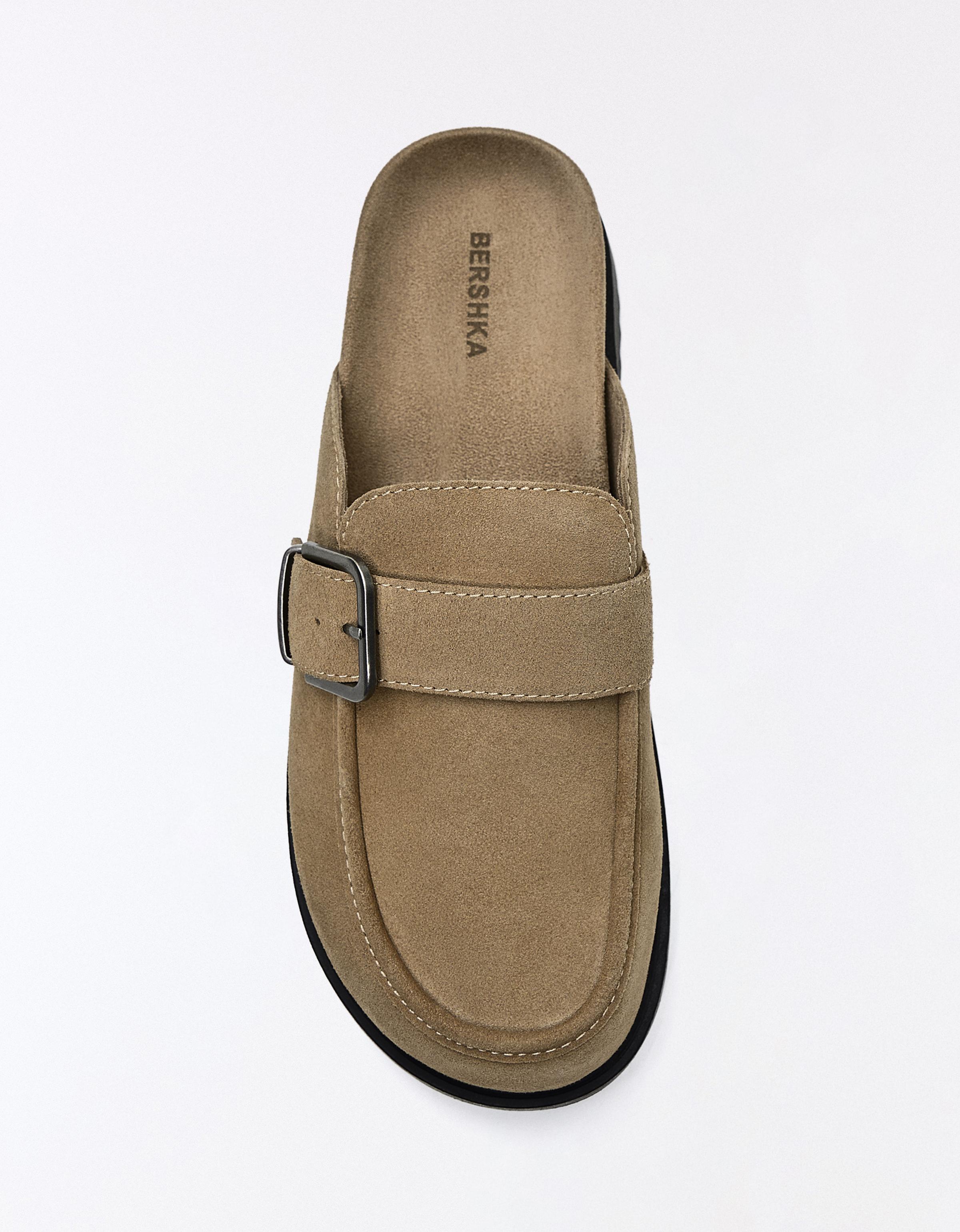 Buckle clogs — SAND