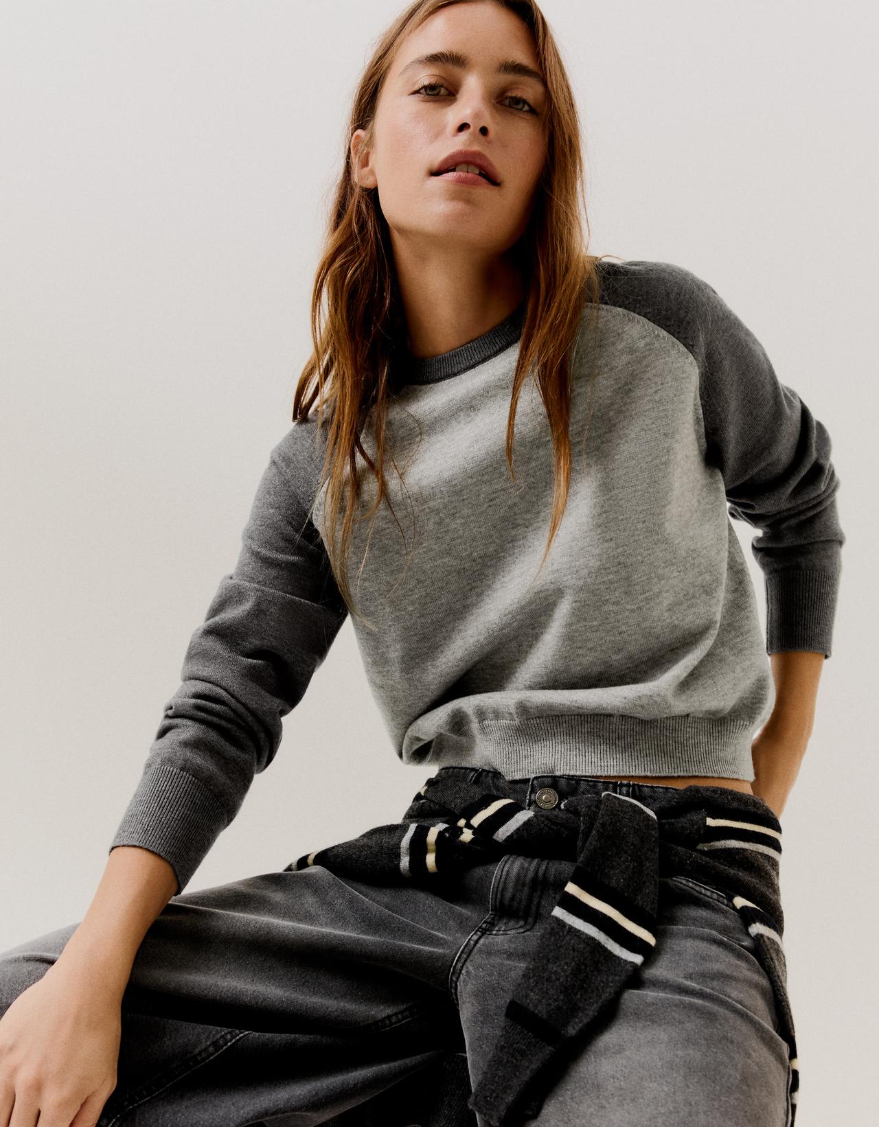 Round neck raglan jumper — Grey