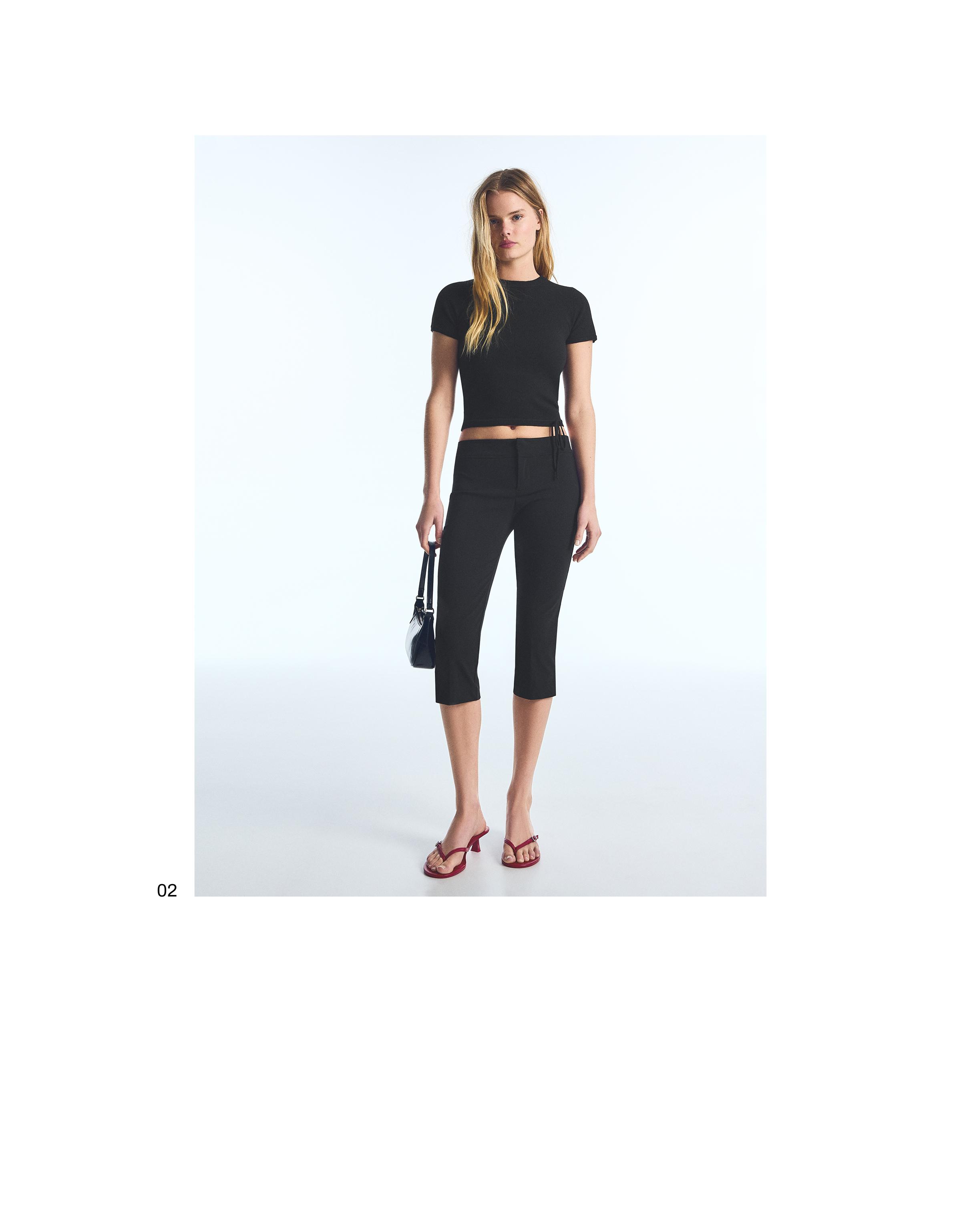 Short-sleeved round neck knit jumper — Black