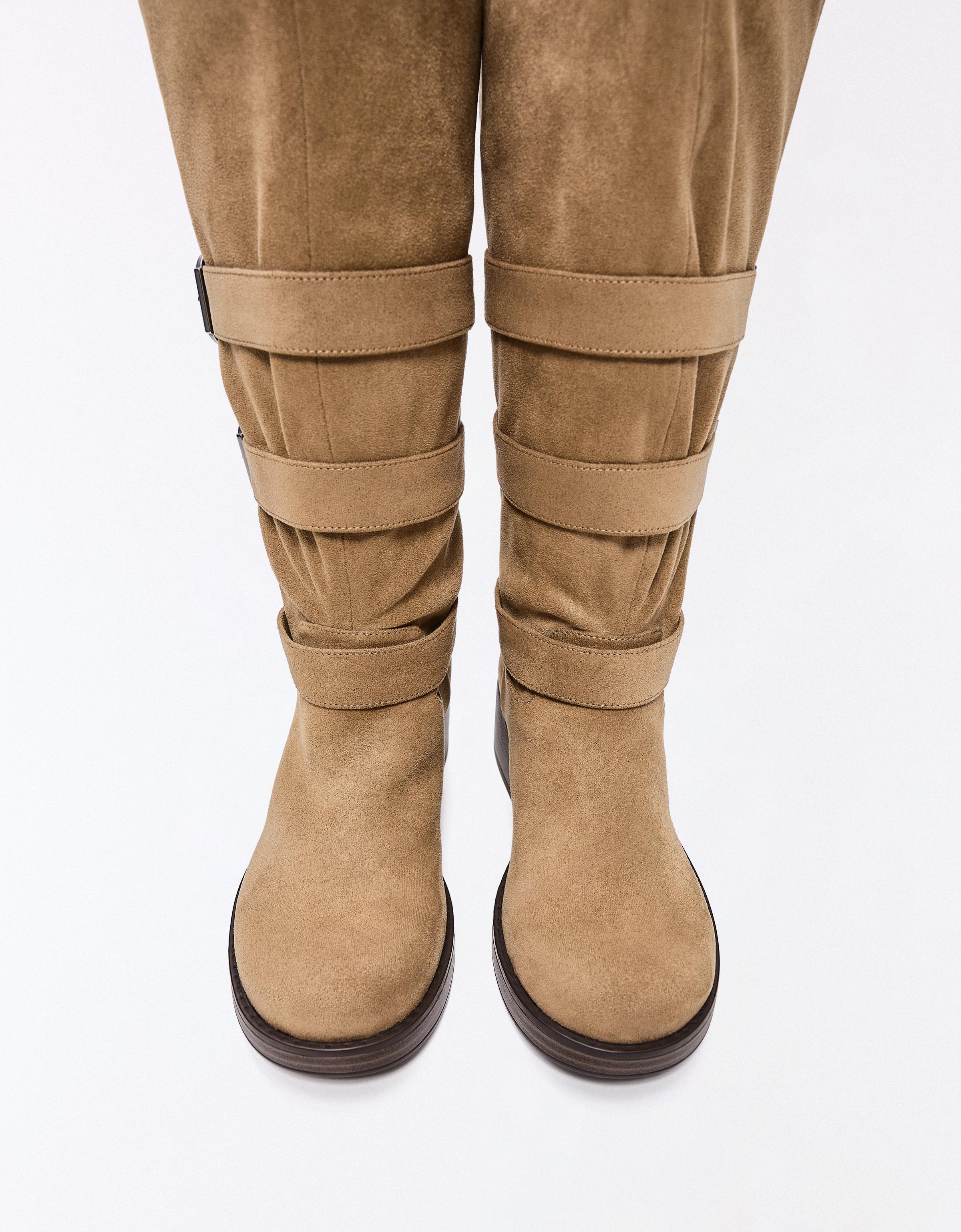 BUCKLED BIKER BOOTS — BEIGE