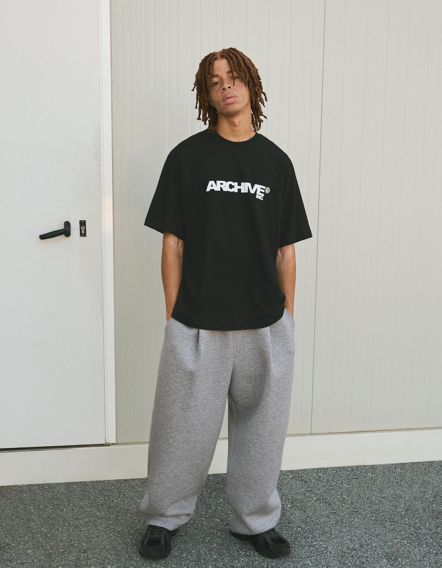 Bershka koszulka z krótkim rękawem i nadrukiem czarny