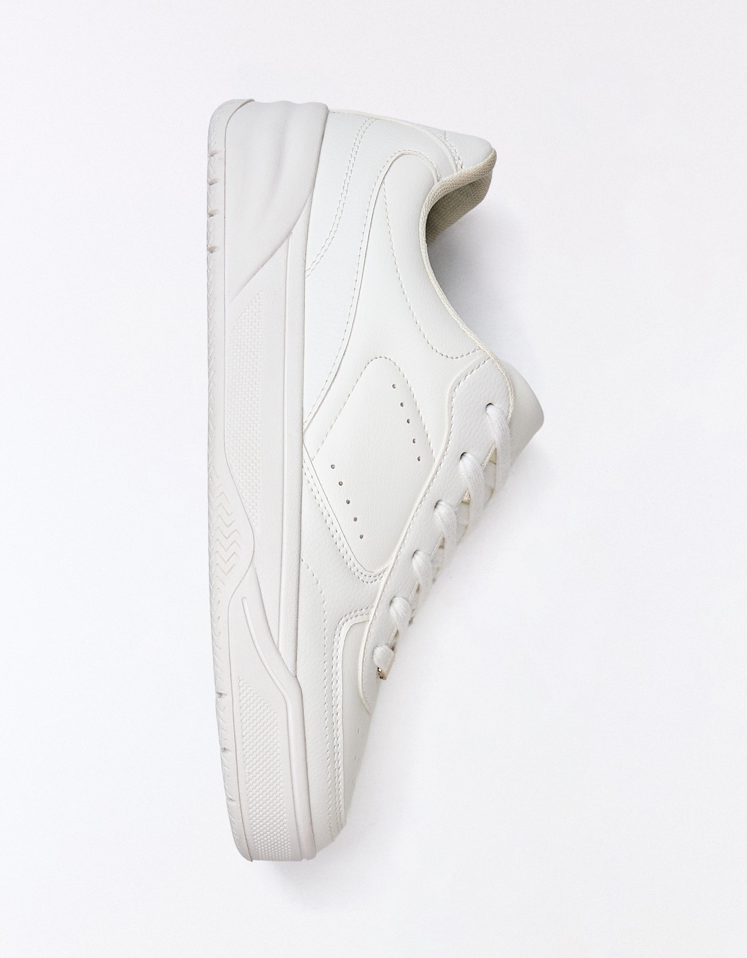 Basic trainers — WHITE