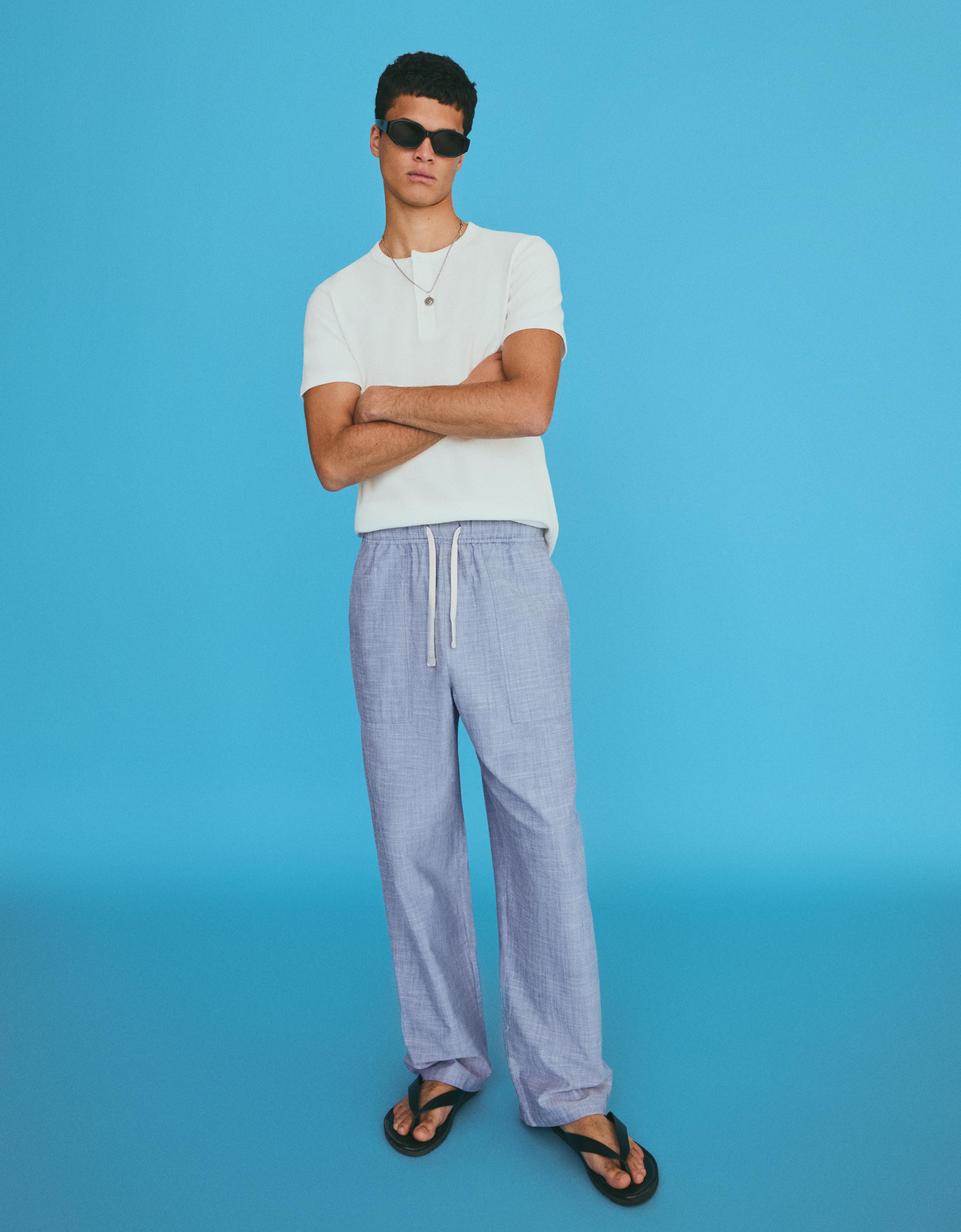 Bershka Pantalón Baggy Fluido Bordado Hombre Azul