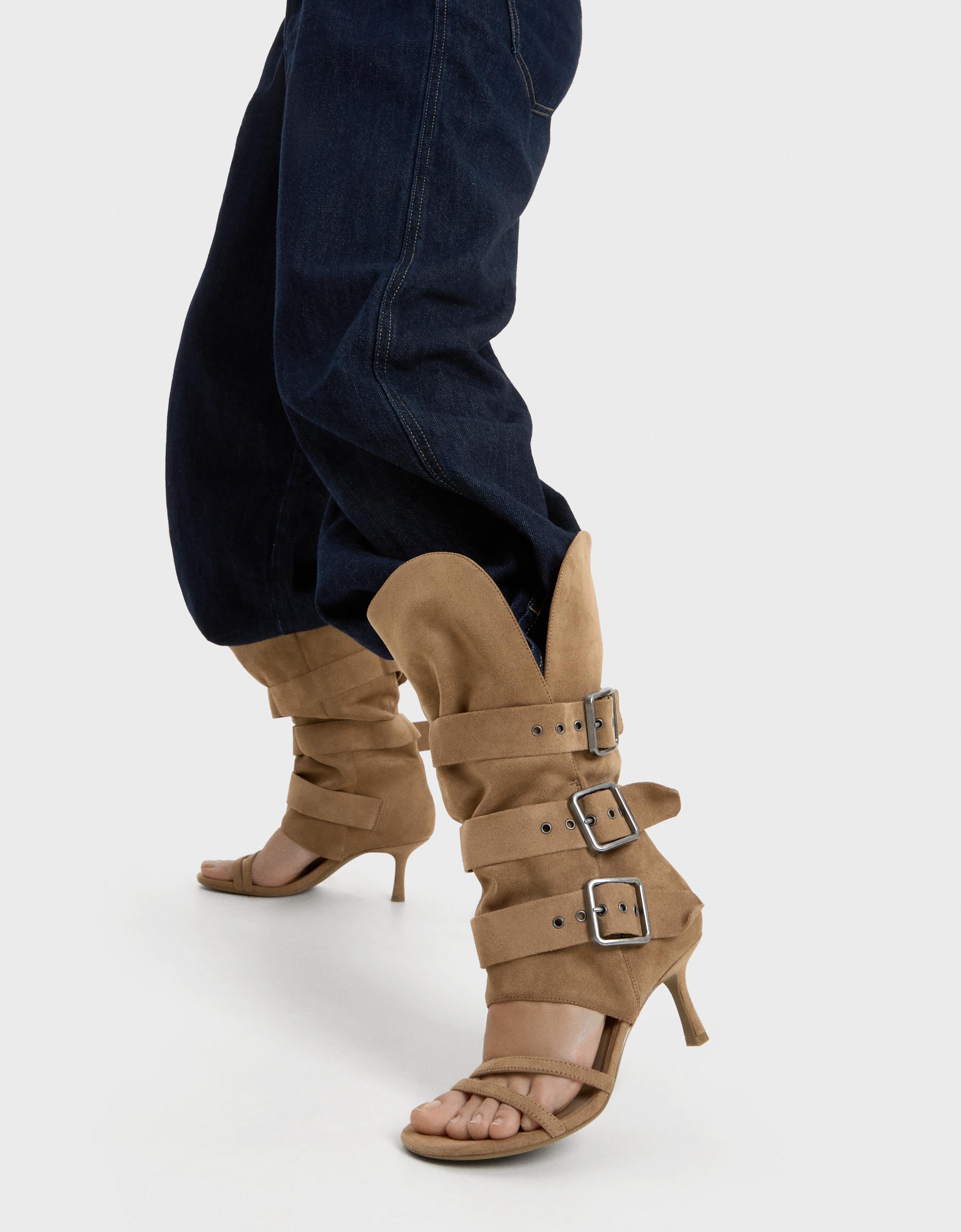 Heeled trousers sandals with buckles — BEIGE