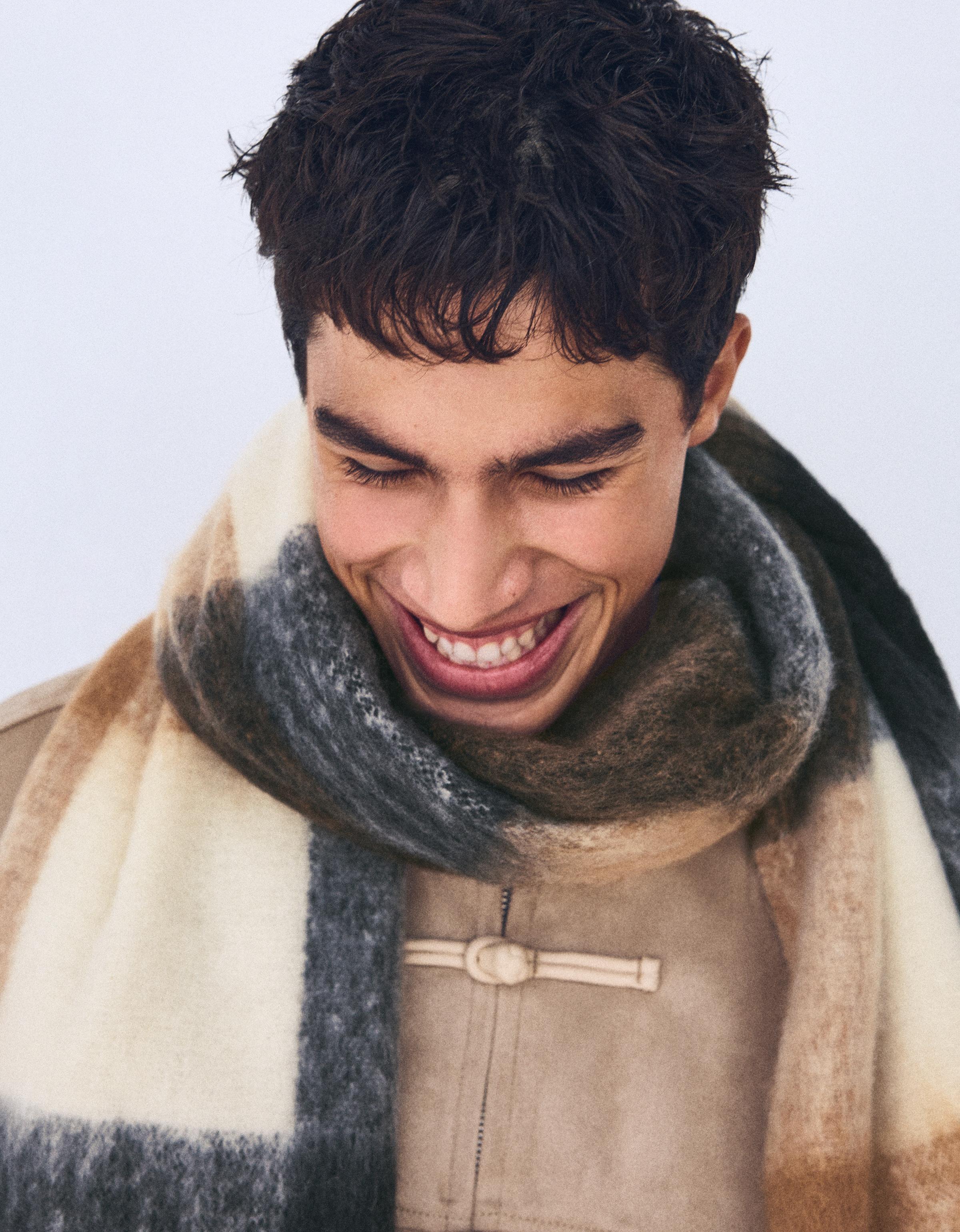 Bershka Écharpe À Carreaux Homme Marron
