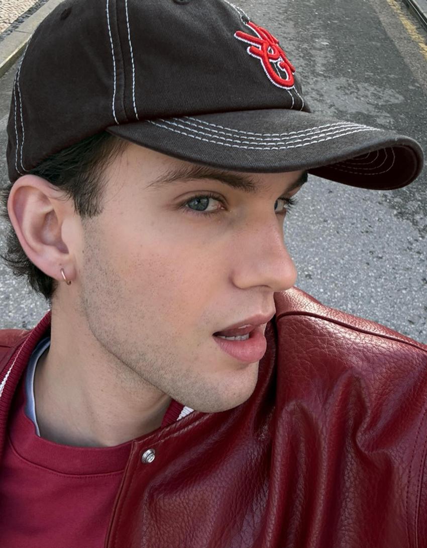 Berretto ricamato-Nero