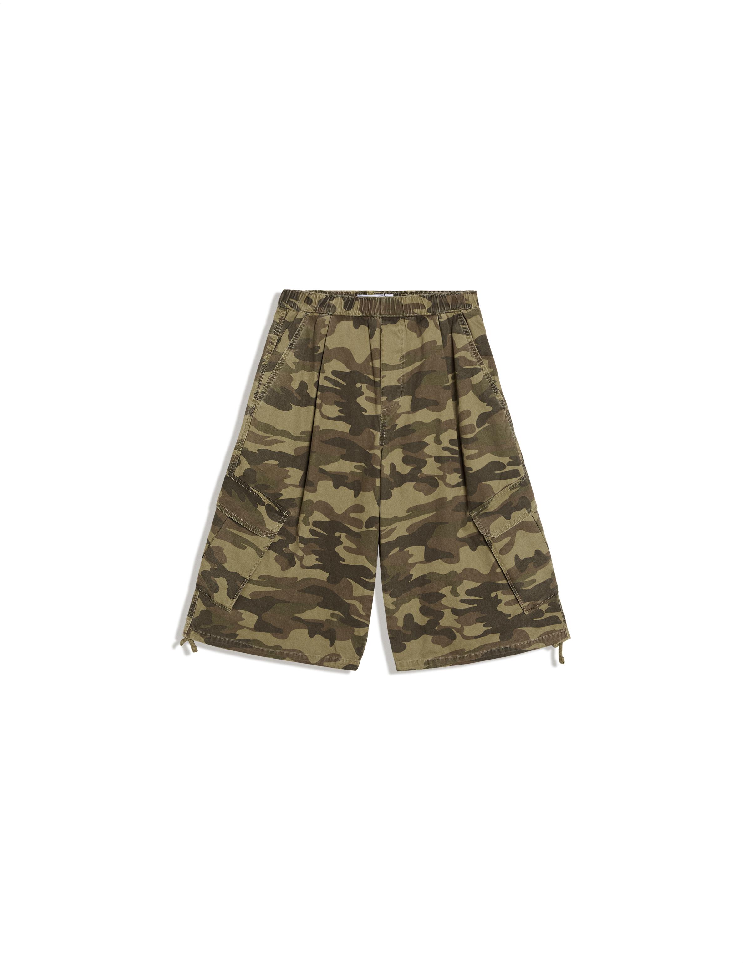 Printed cargo Bermuda shorts — Khaki