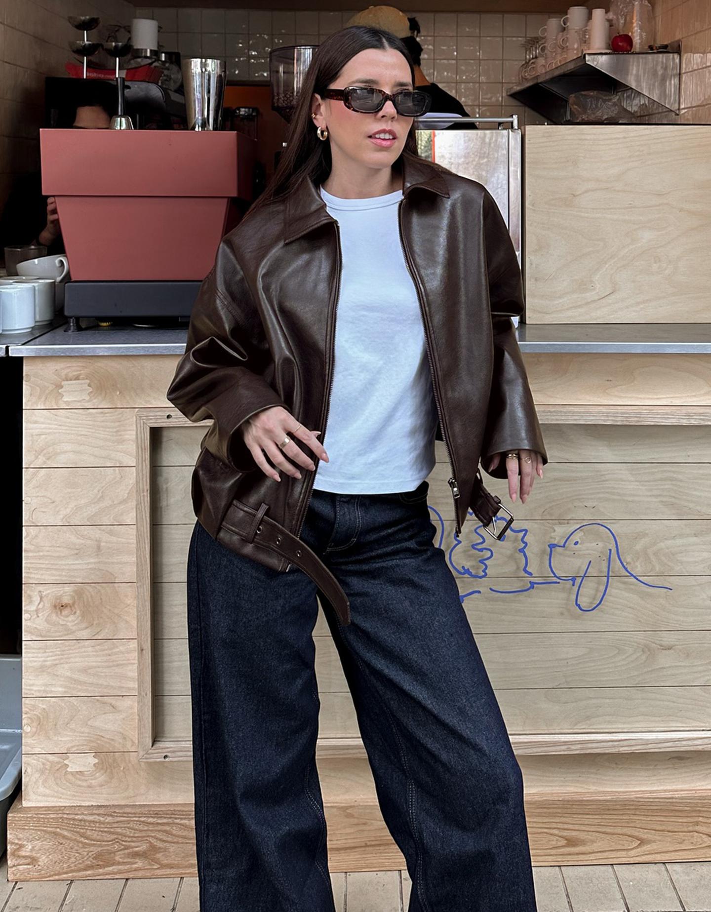 Bershka kurtka bomber ze sztucznej skóry z paskiem brązowy