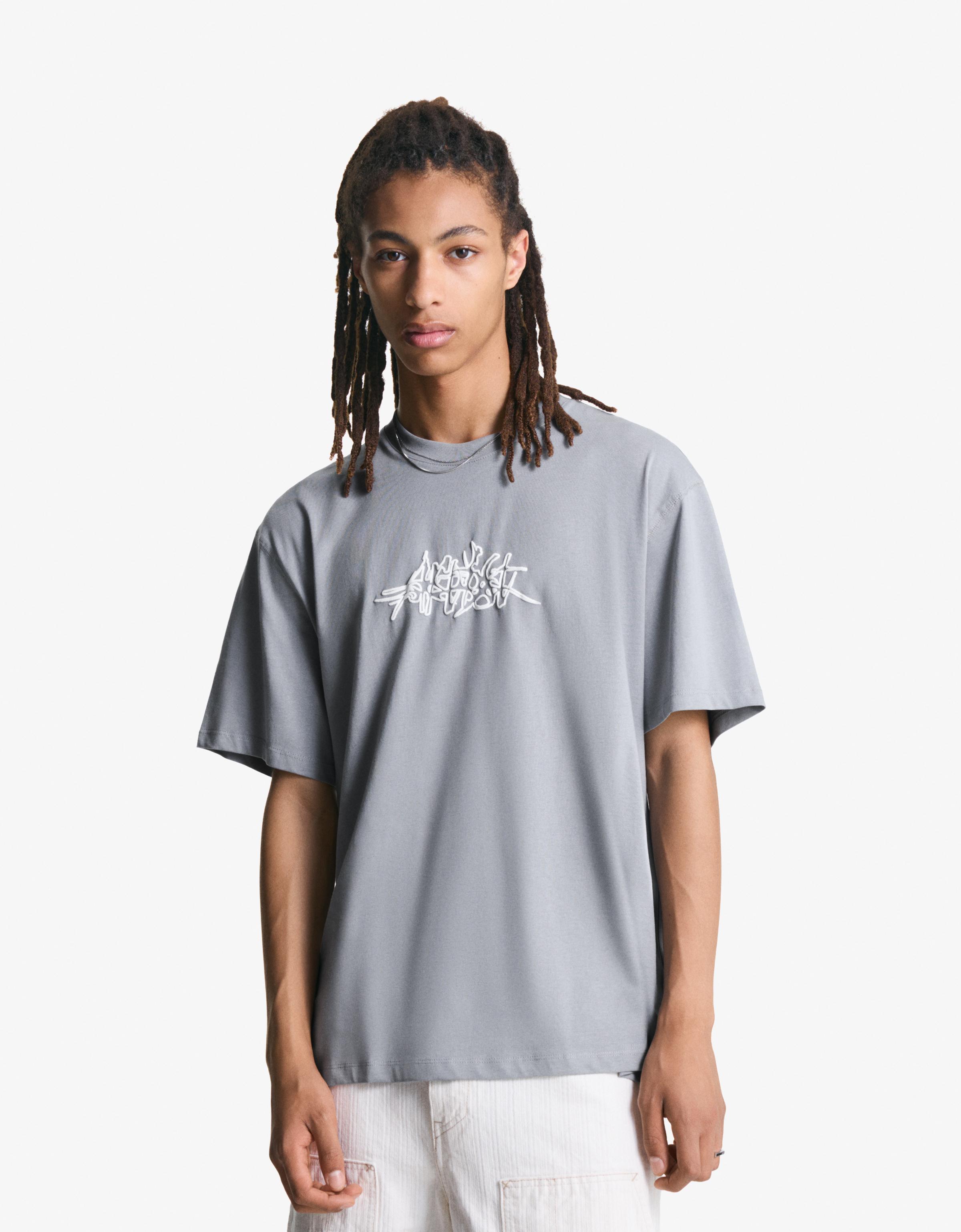 Bershka T-Shirt Mit Print Und Kurzen Ärmeln Herren L Grau