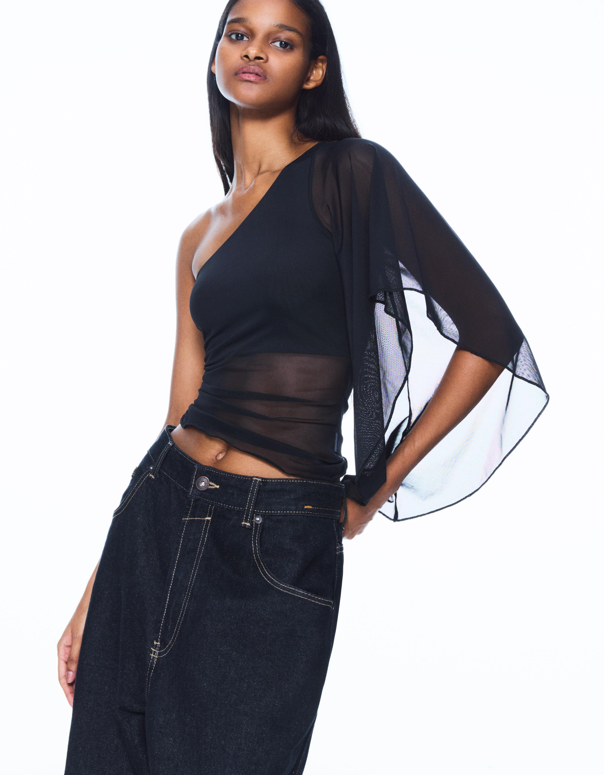 Asymmetric tulle T-shirt - Women | Bershka