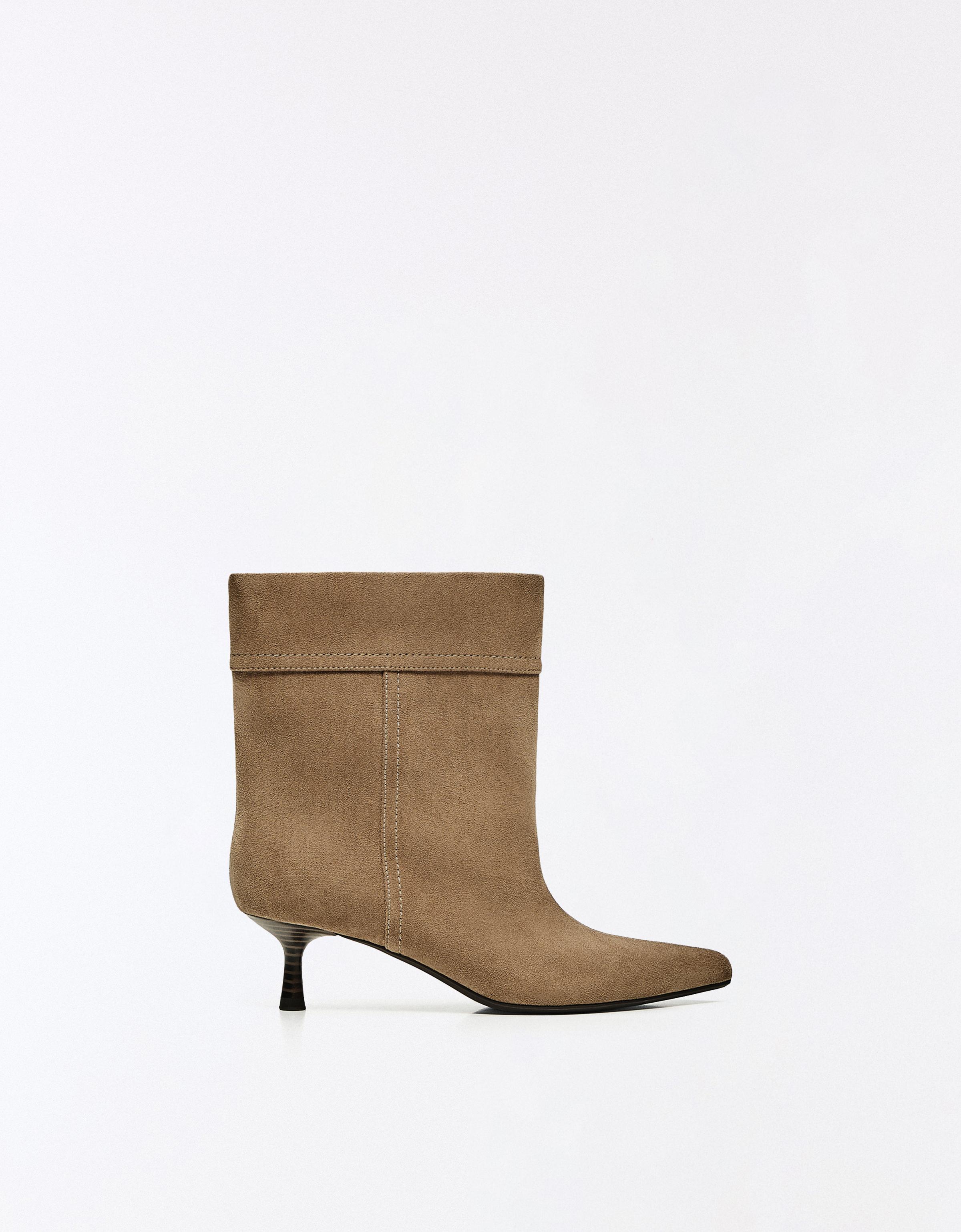 Fold-over heeled ankle boots — CAMEL