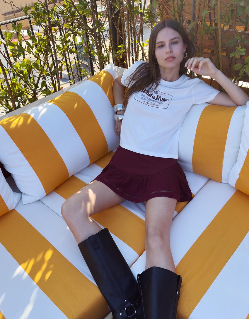 Textured mini skirt-Maroon-2