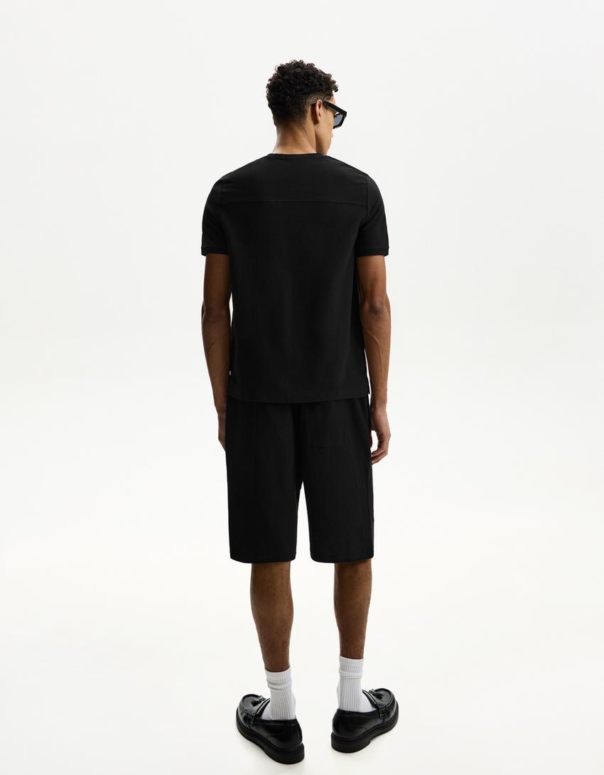 Textured Bermuda shorts-Black