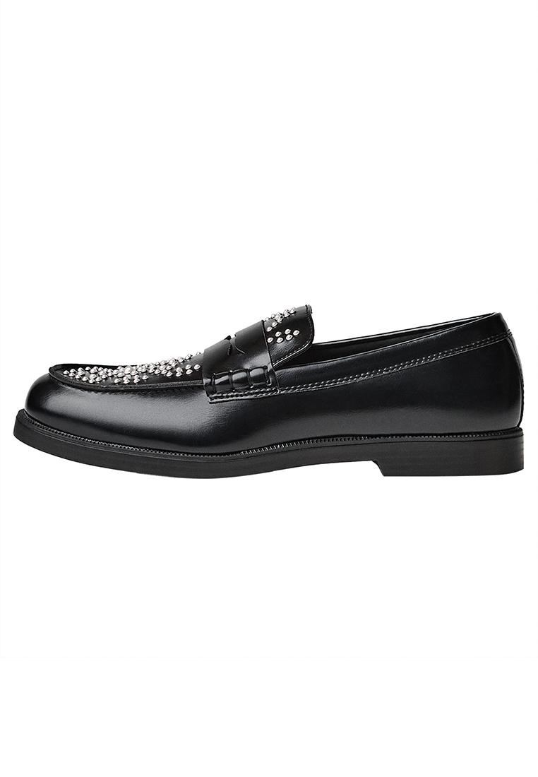 Penny loafer with detail