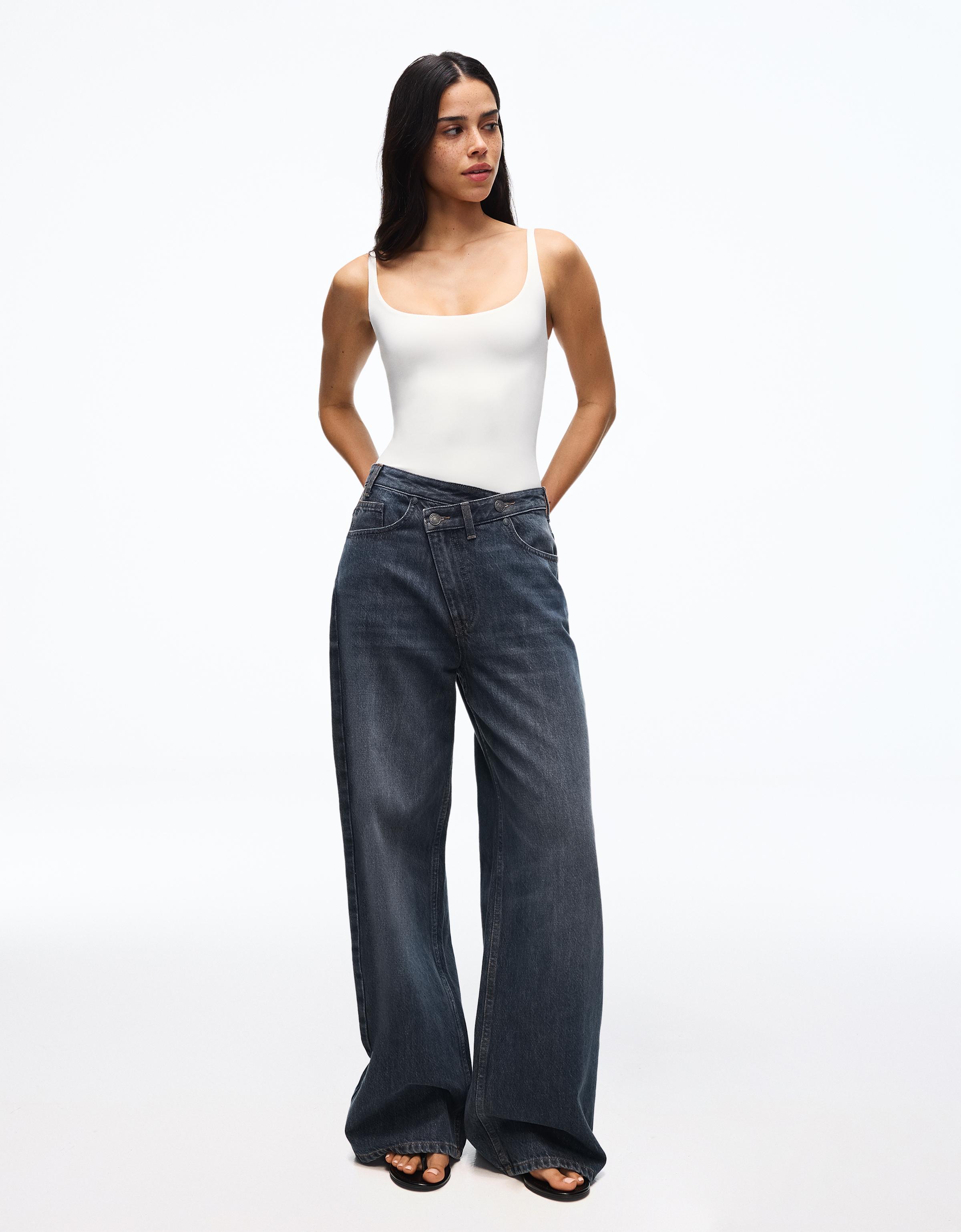 Round neck strappy bodysuit — Cream