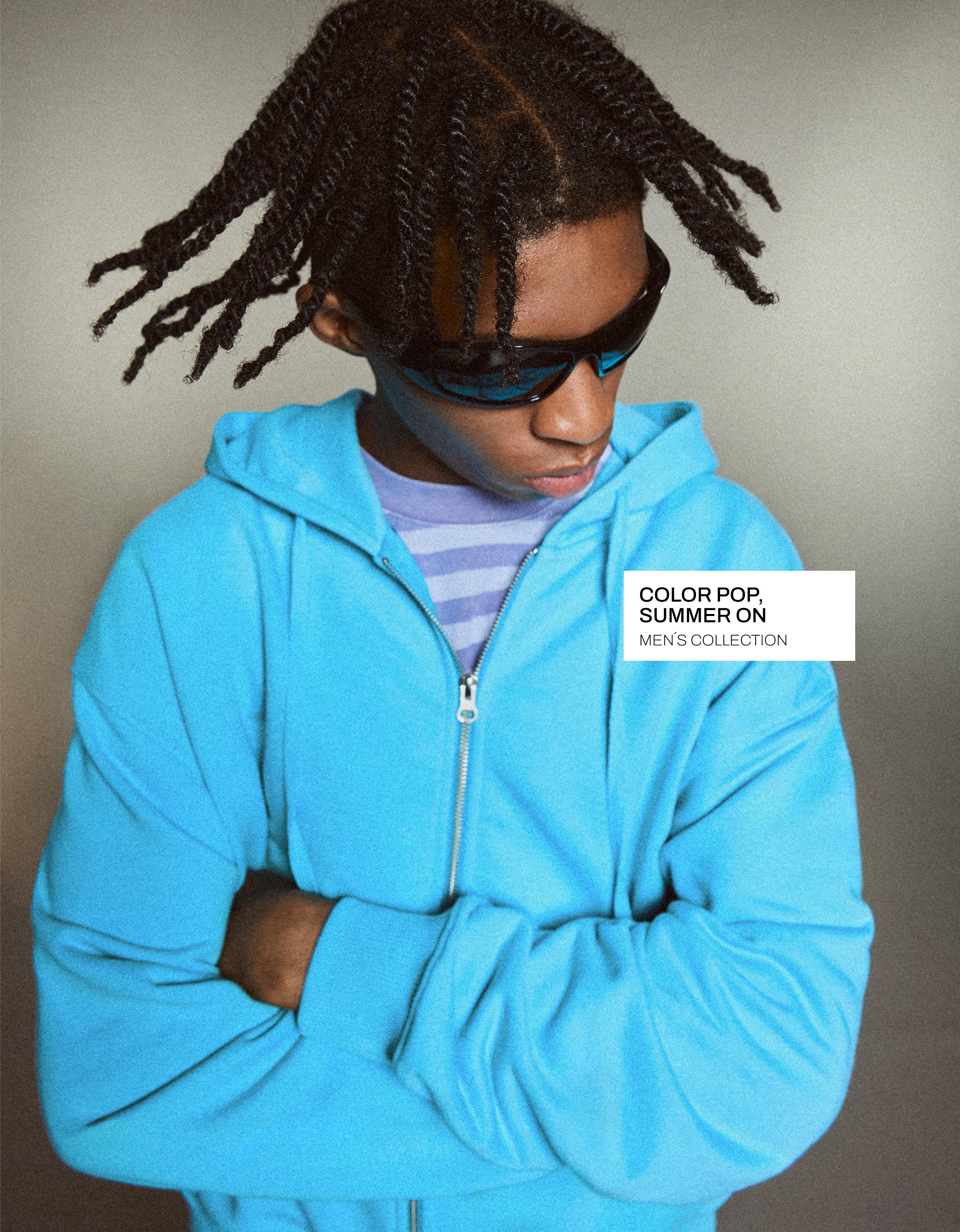 Zip-up hoodie — Light blue