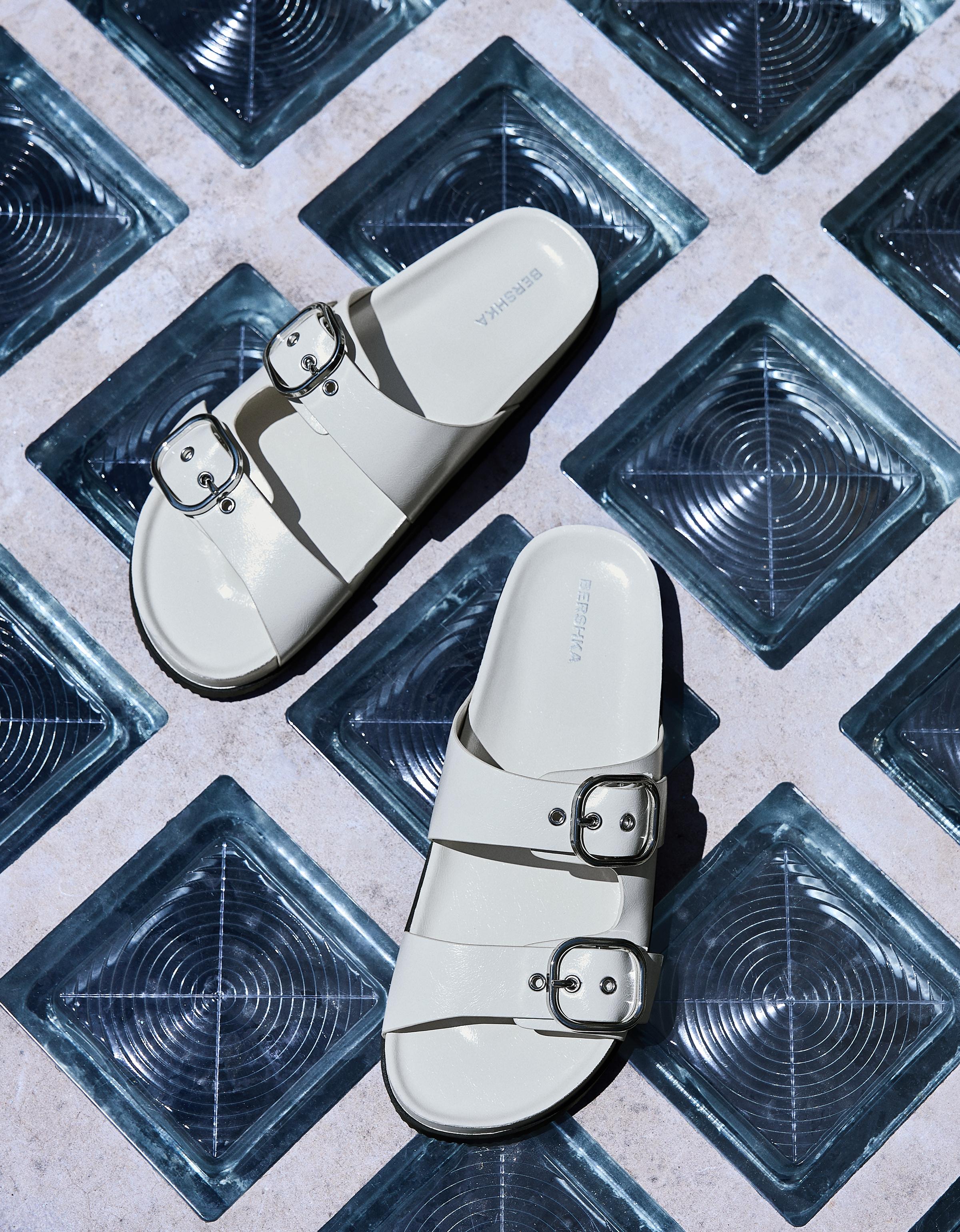 Buckled flat sandals — ECRU
