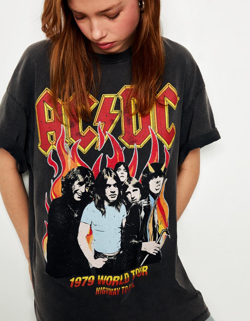 Kısa kollu AC/DC desenli t-shirt-Gri-1