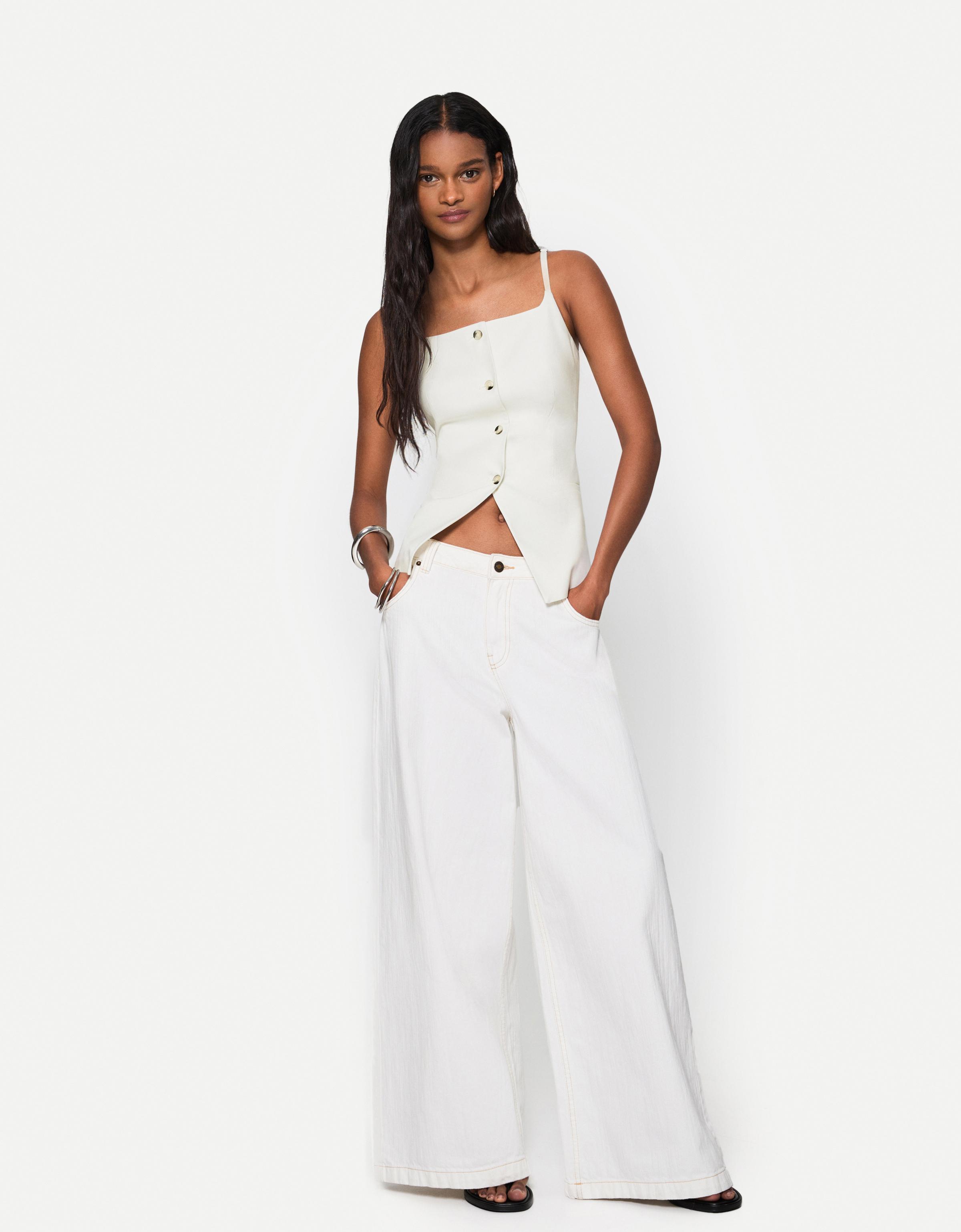 【BERSHKA】Waistcoat ベスト Fitted waistcoat - Jackets and blazers - Women | Bershka