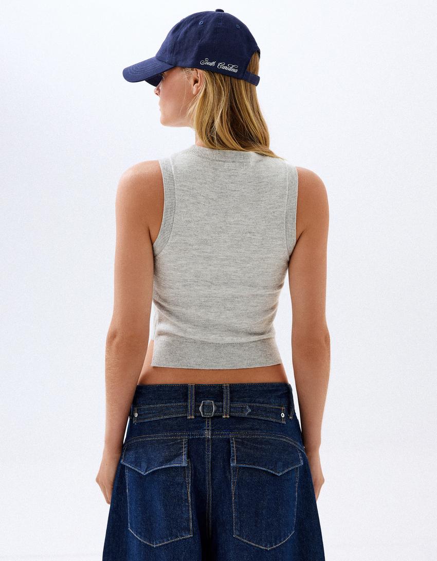 Sleeveless knit top-Grey