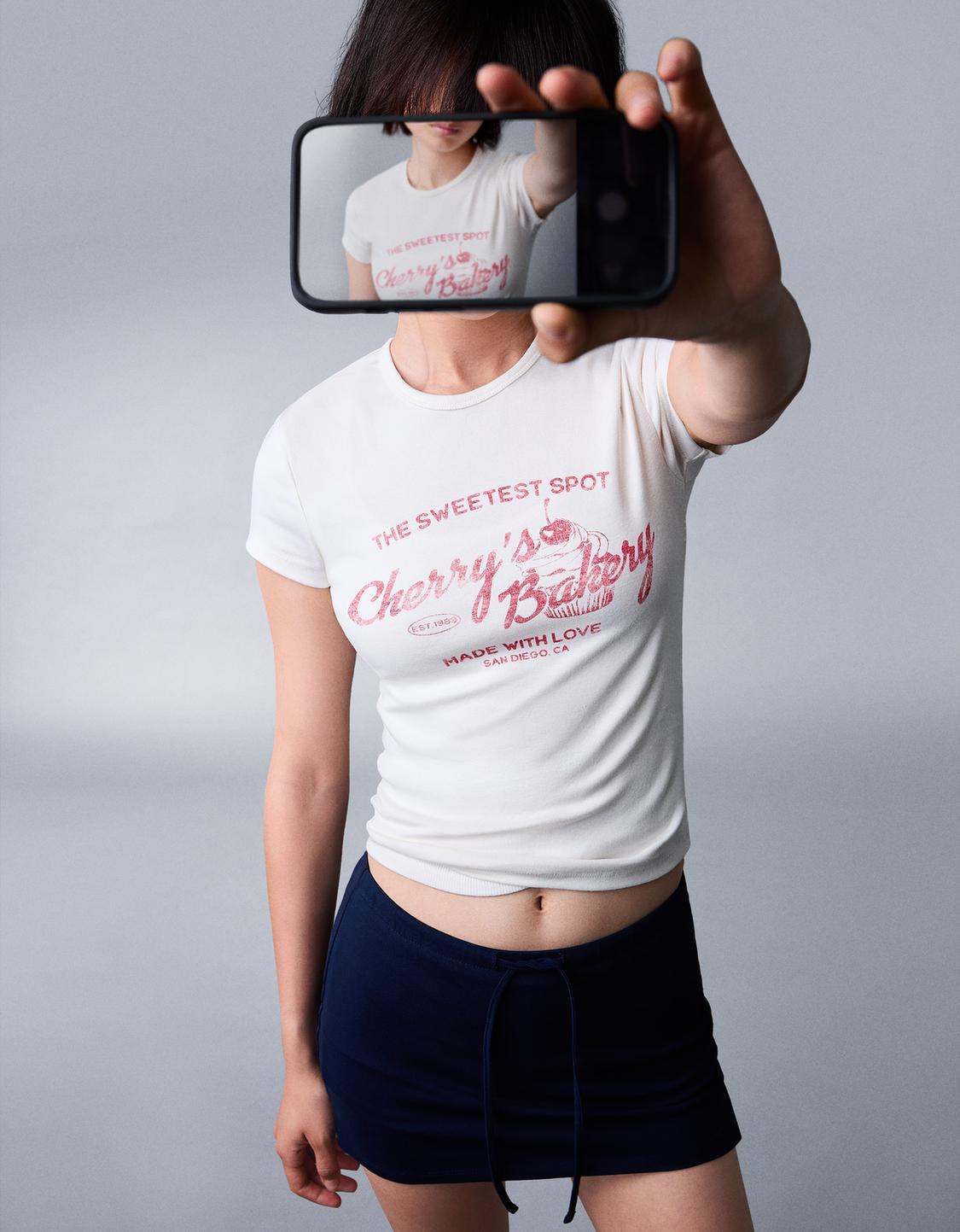 Short sleeve T-shirt with print