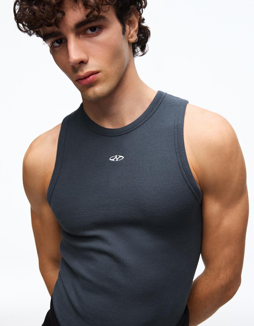 Prsluk mrežaste teksture sa dezenom-Plava