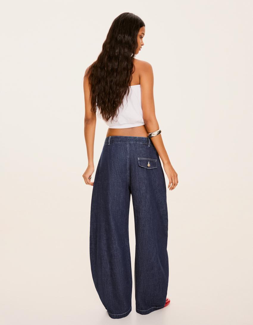 Twisted Jeans mit Puffärmeln und tiefem Bund-Marinenblau