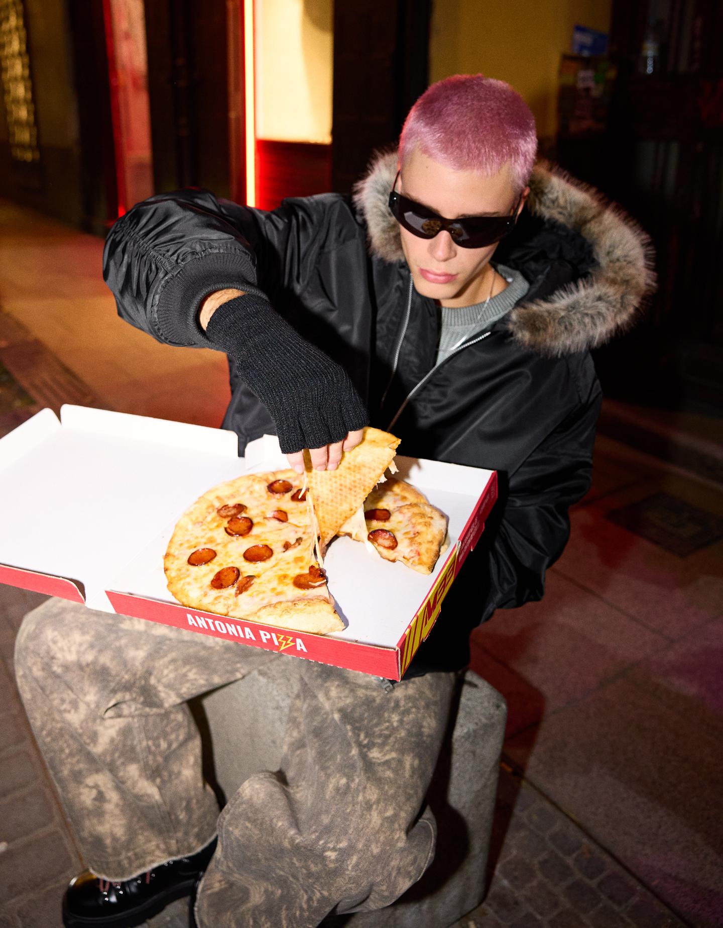 Bershka techniczna kurtka z kołnierzem z efektem futra czarny