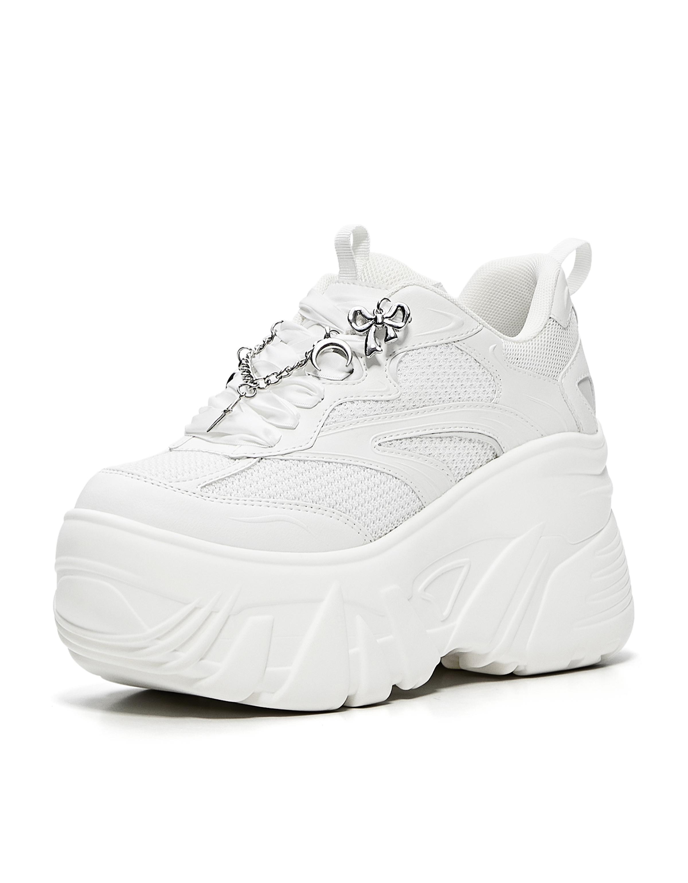 XL platform trainers with charms — WHITE