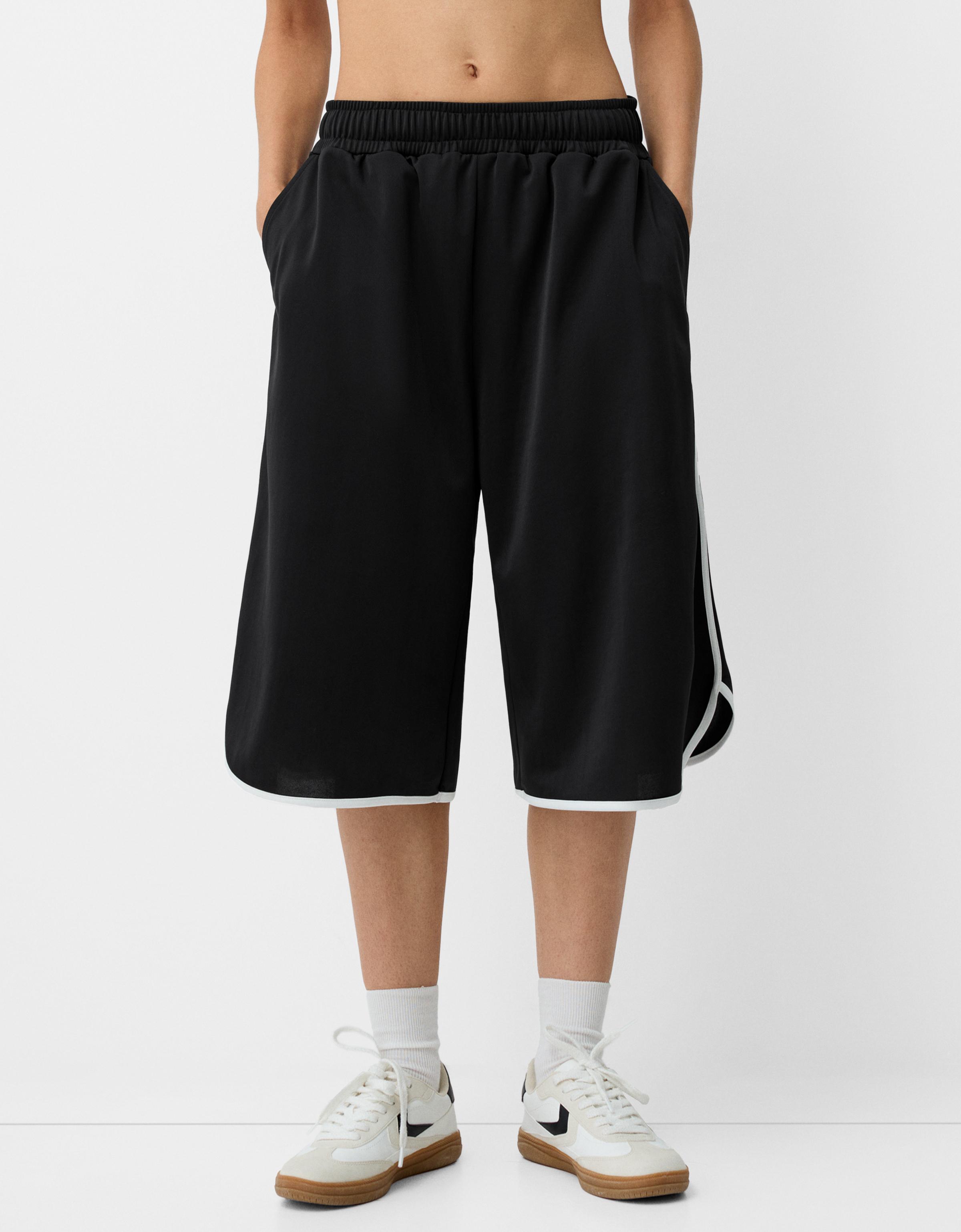 Bershka Retro-Bermudas In Caprilänge Damen L Schwarz