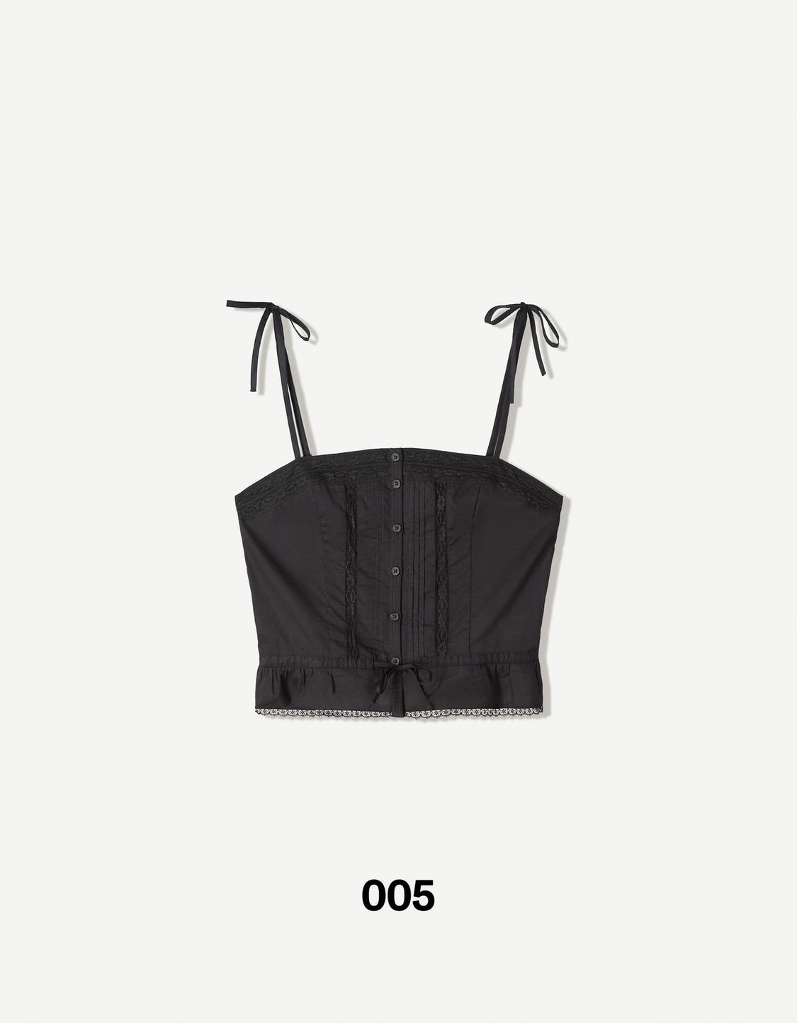 Strappy lace top with tie