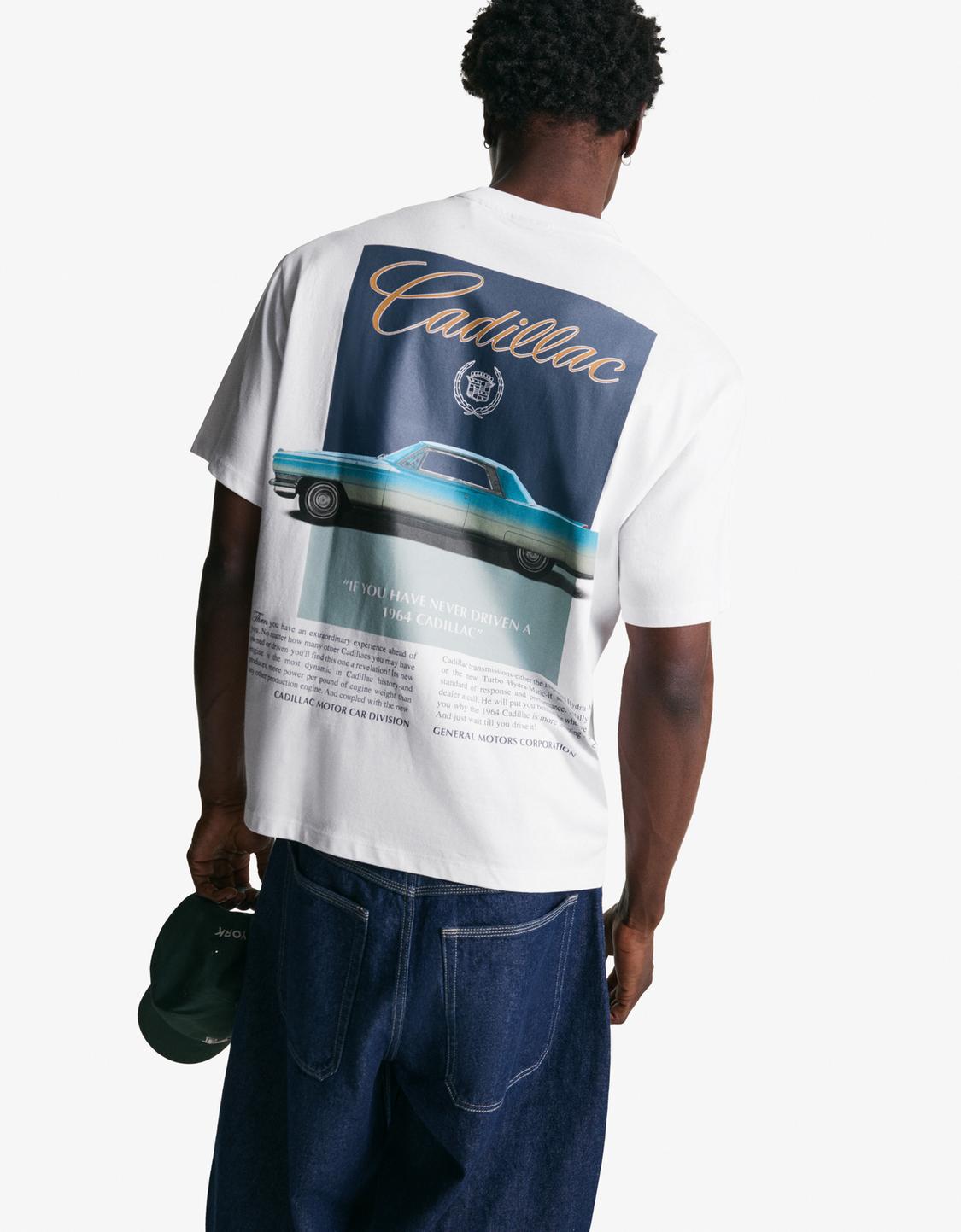 Short sleeve Cadillac print T-shirt