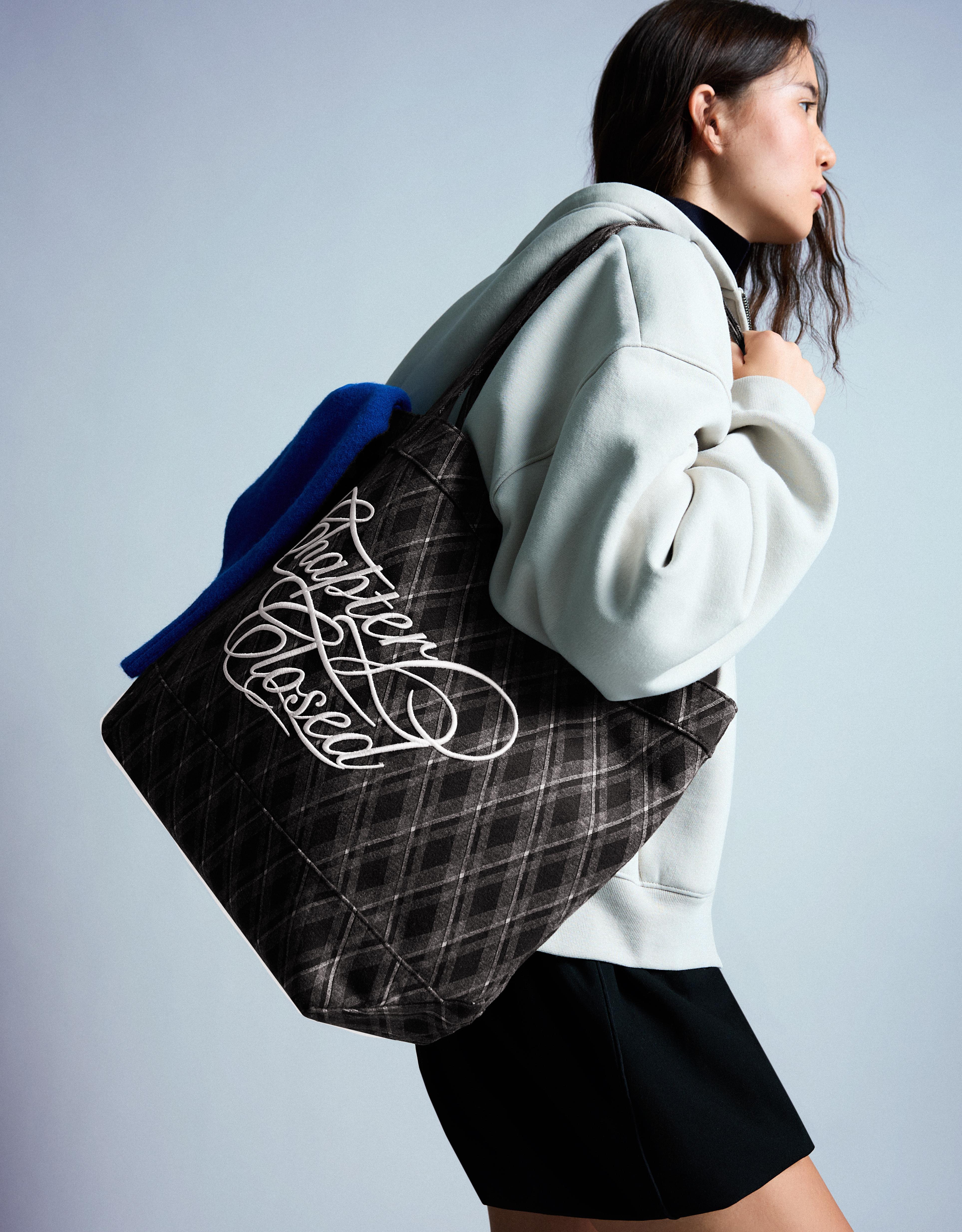 Embroidered check tote bag — Brown