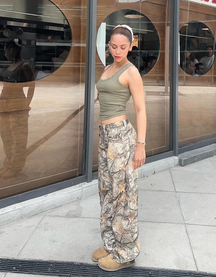 Sleeveless T-shirt with studs - Main Image