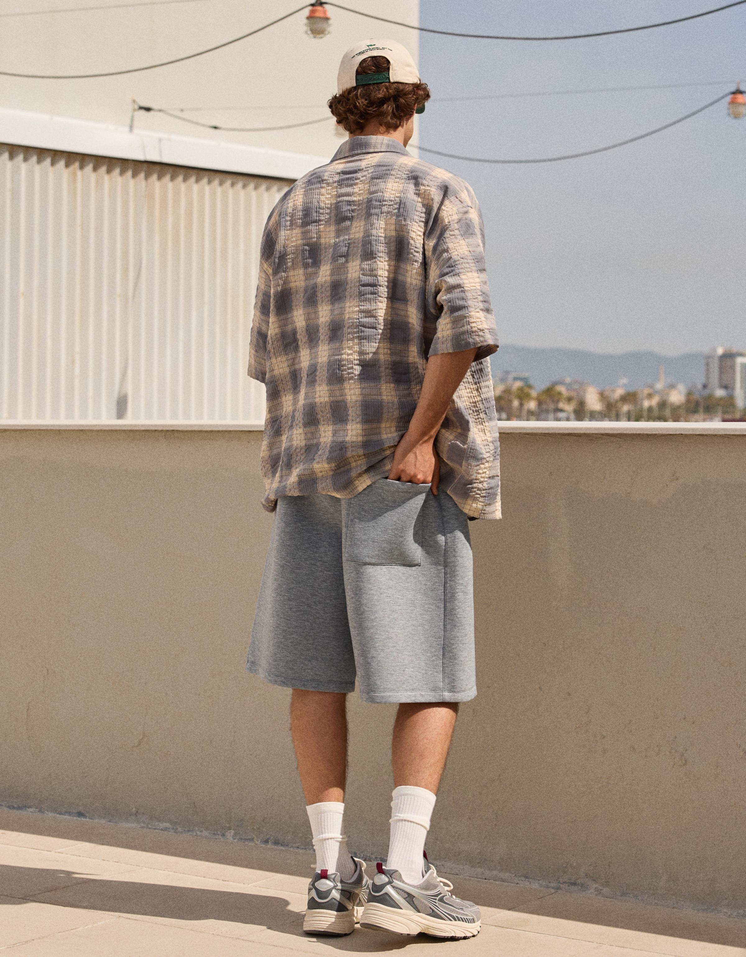 Oversize neoprene Bermuda shorts — Grey