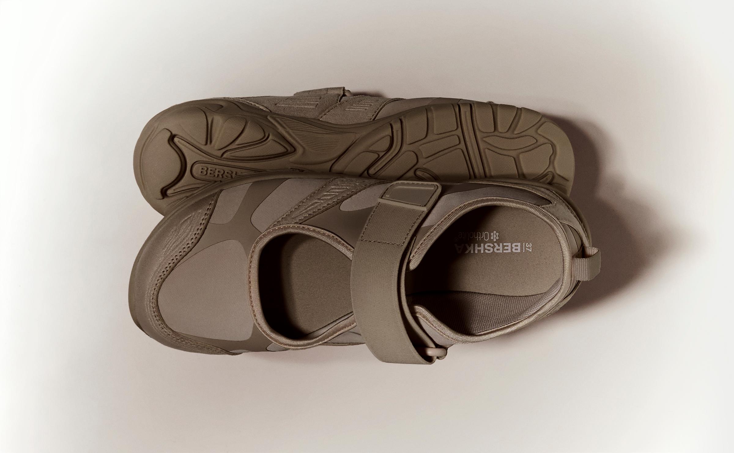 BAREFOOT BALLERINAS — TAUPE