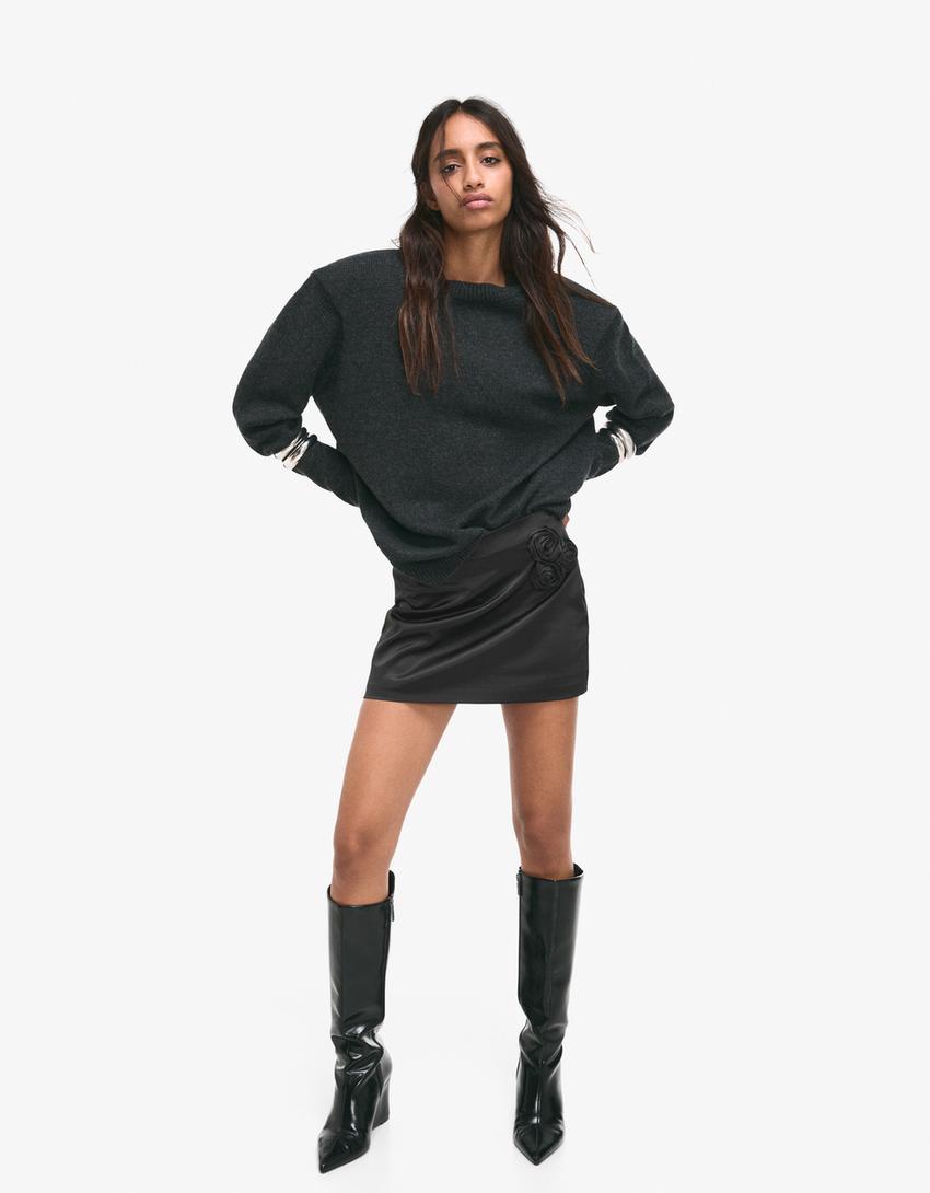 Falda mini satén flor-Negro