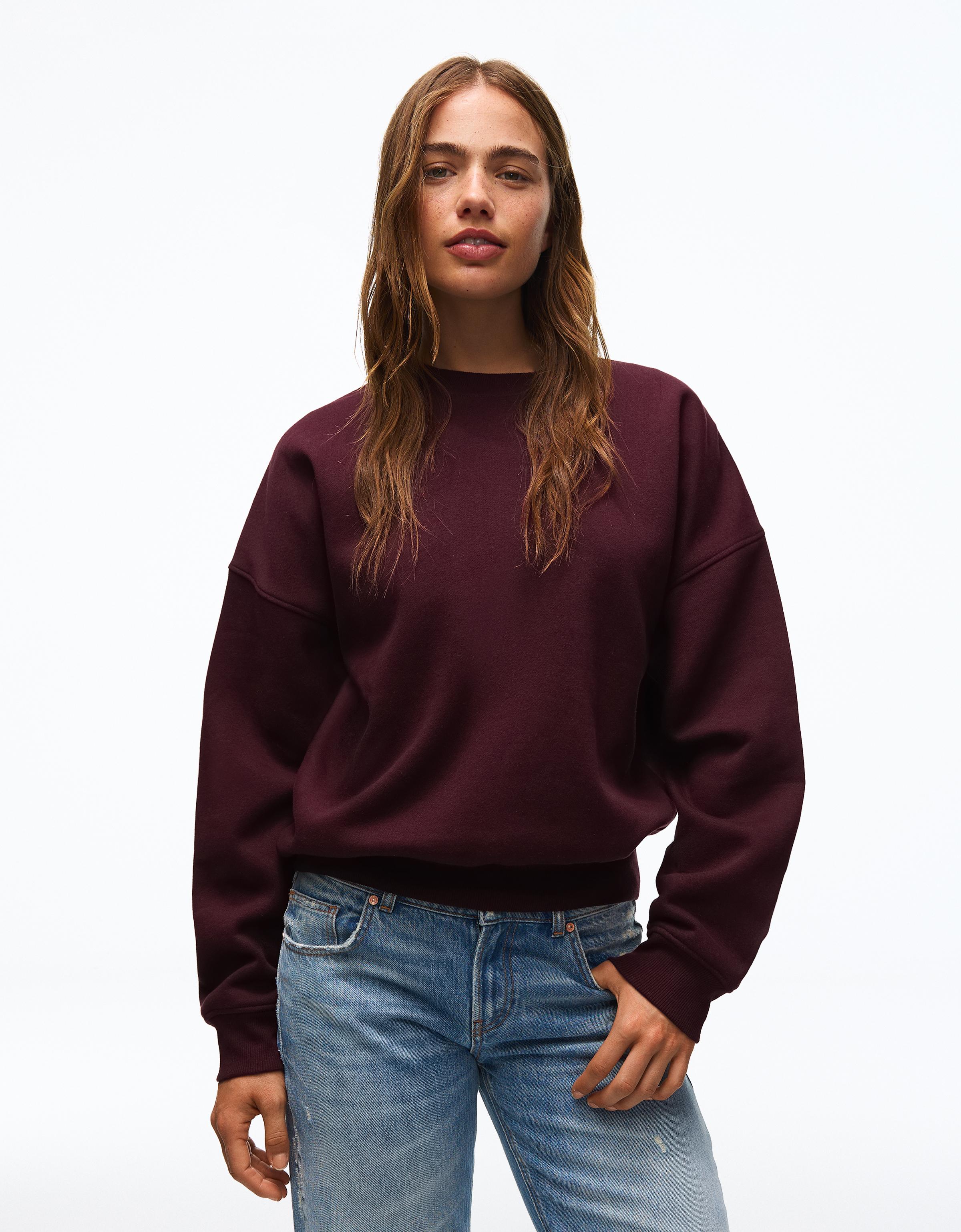 Round neck sweatshirt — Maroon