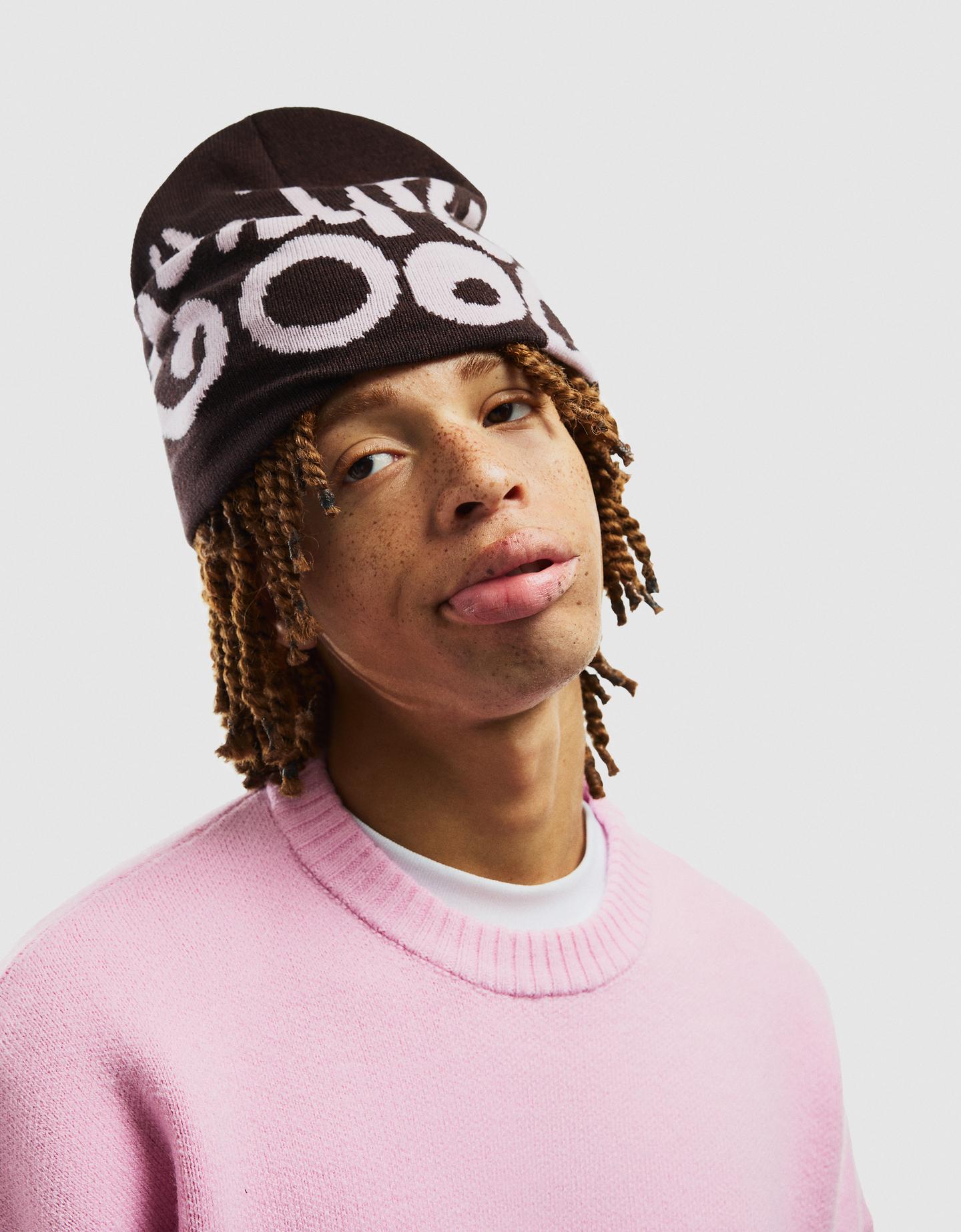 Bershka czapka z nadrukiem brązowy