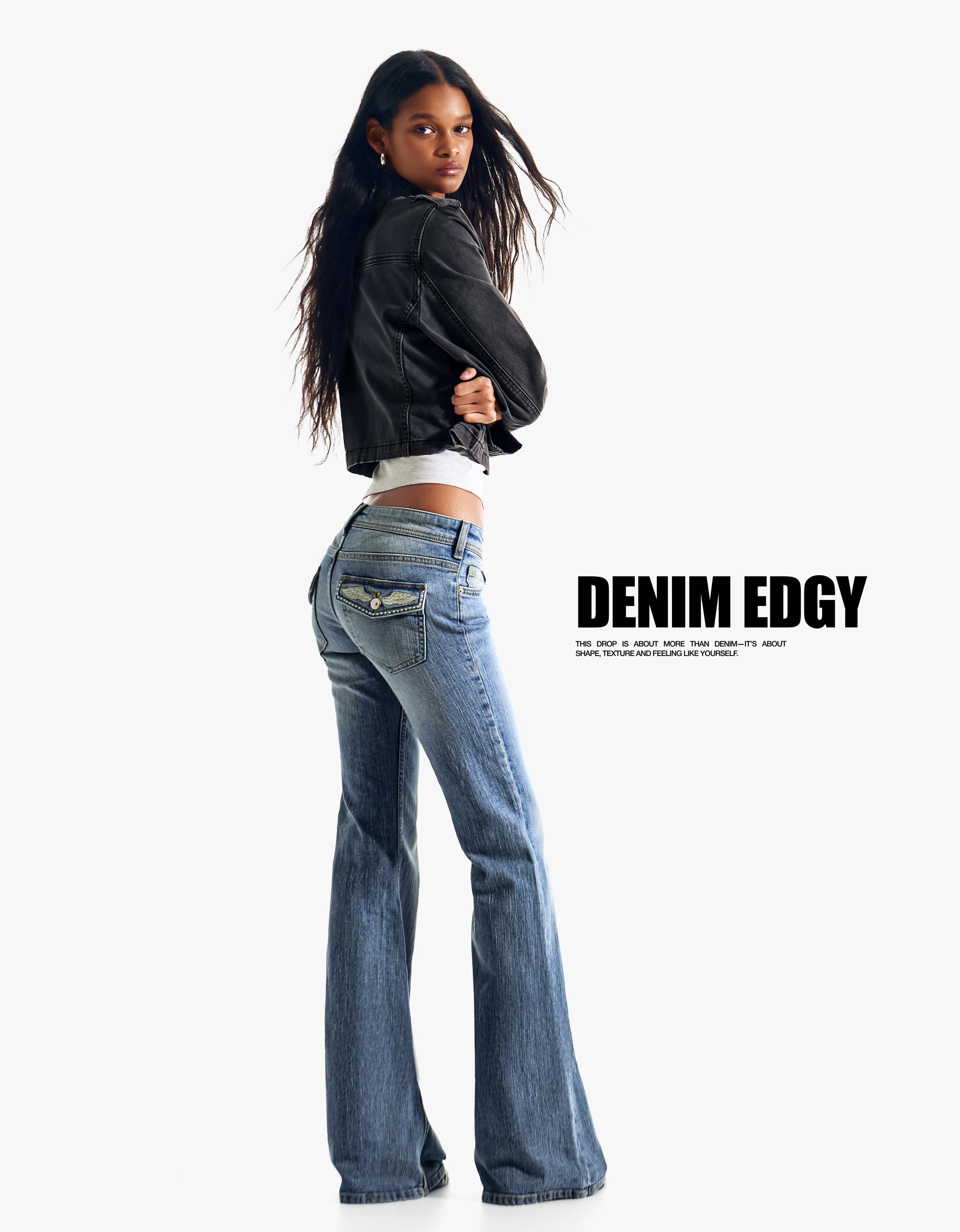 Bershka Düşük bel işlemeli flare fit jean görsel 5