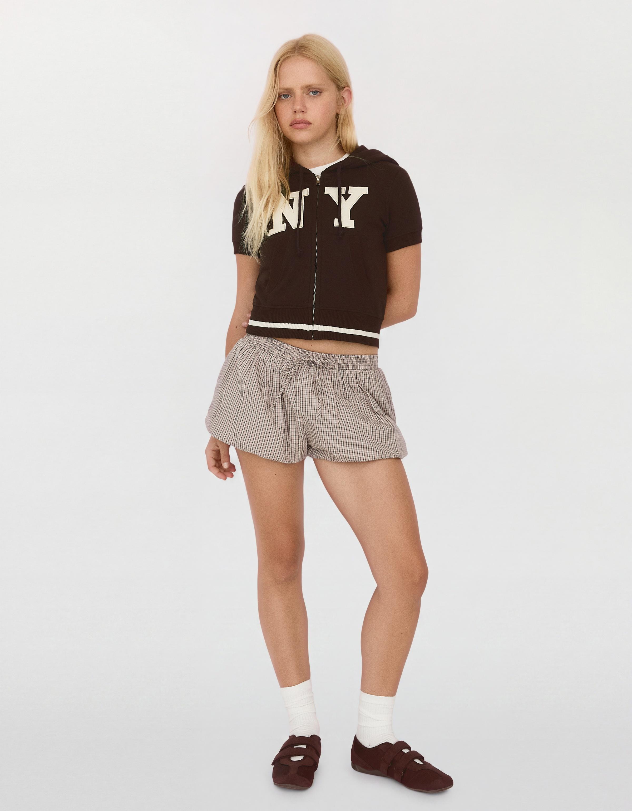 Short-sleeved hooded zip-up sweatshirt — Brown
