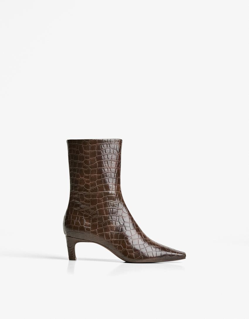 High-heel ankle boots with pointed toe-Κоричневый