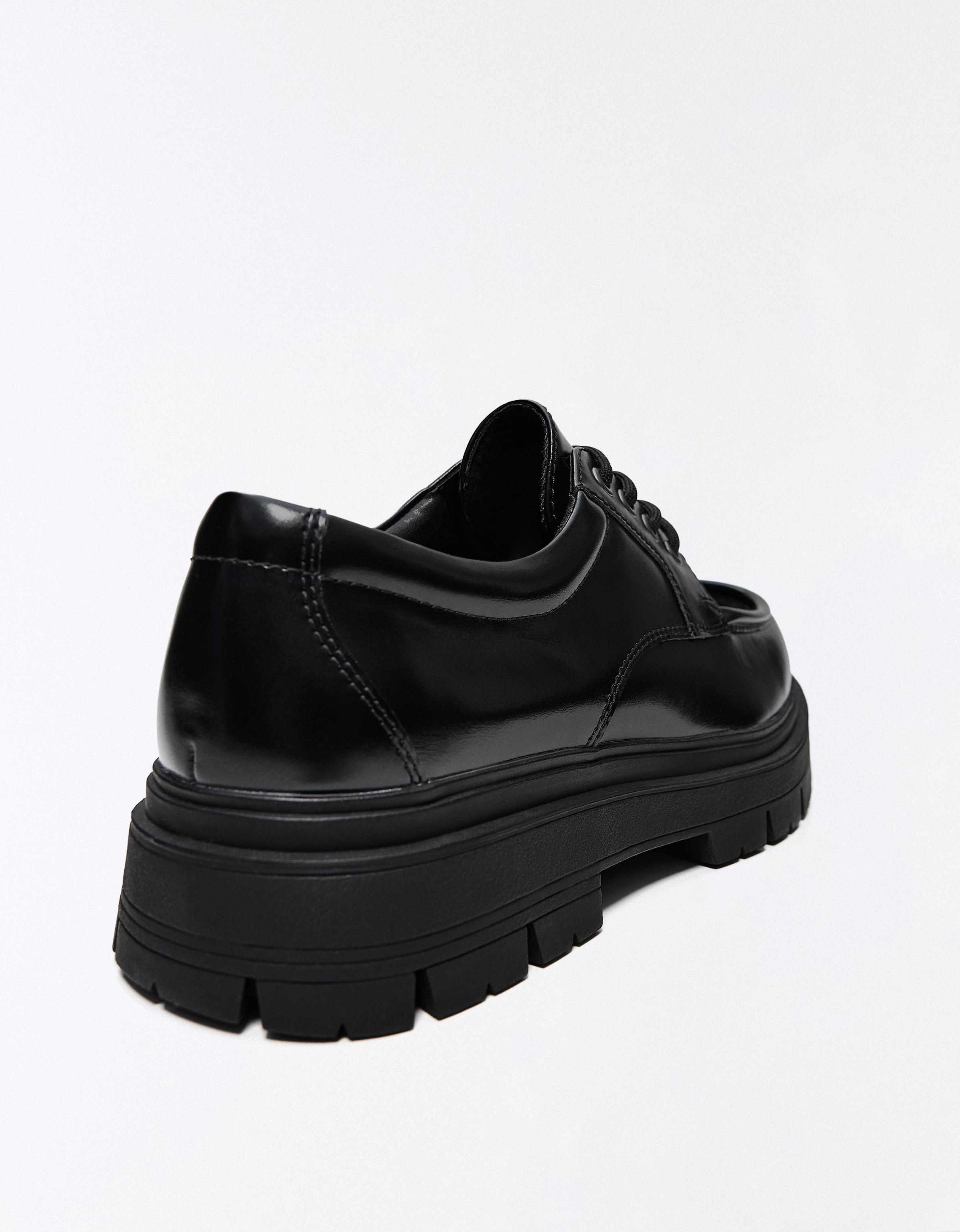 MOC TOE DERBY SHOES — BLACK